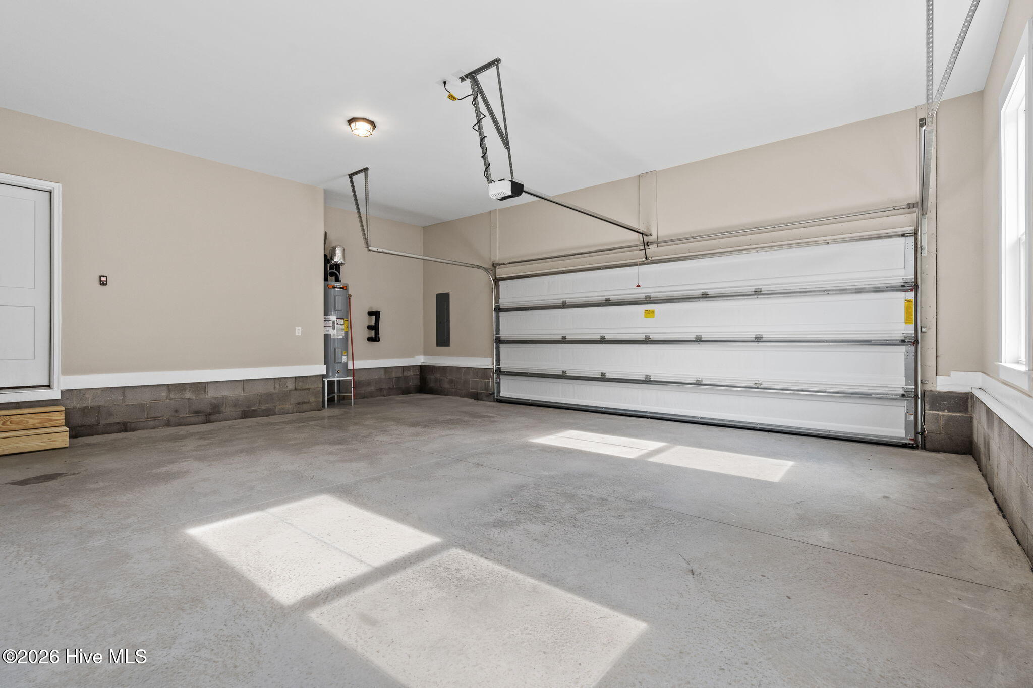 100537580 | Photo 24