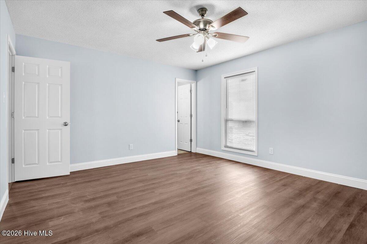 100555805 | Photo 27