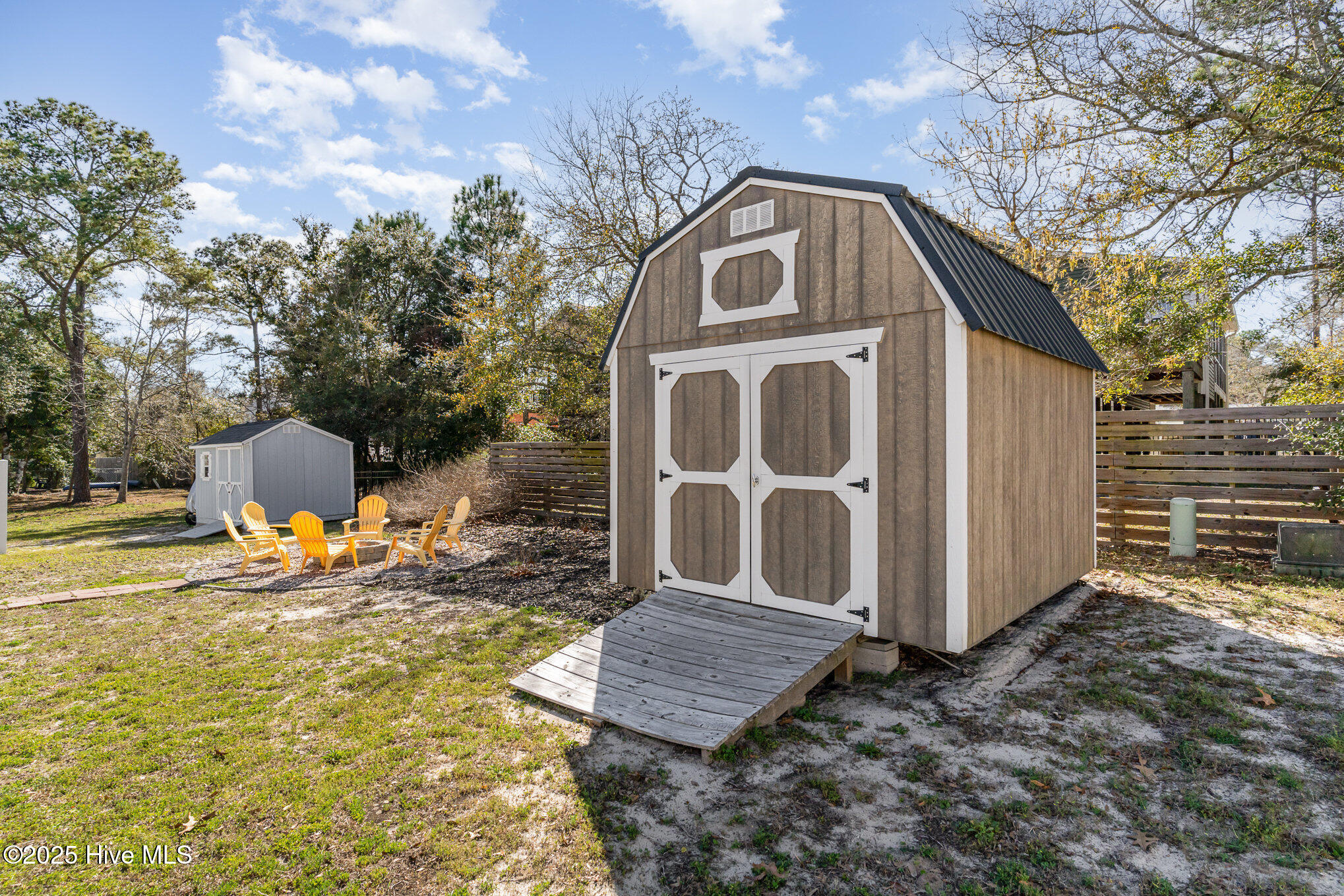 100497000 | Photo 34