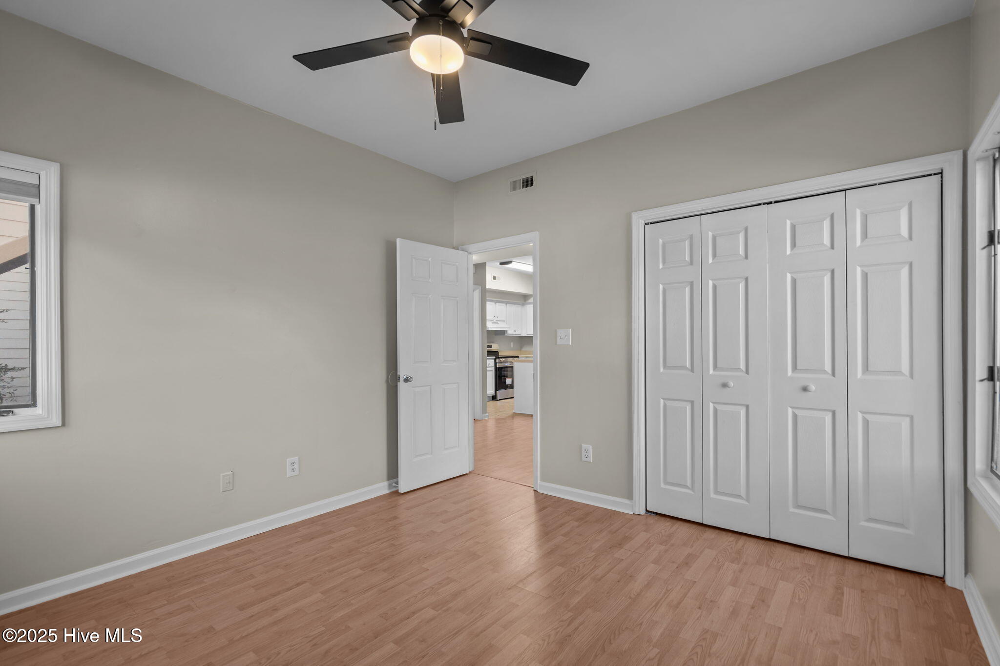 100539656 | Photo 43