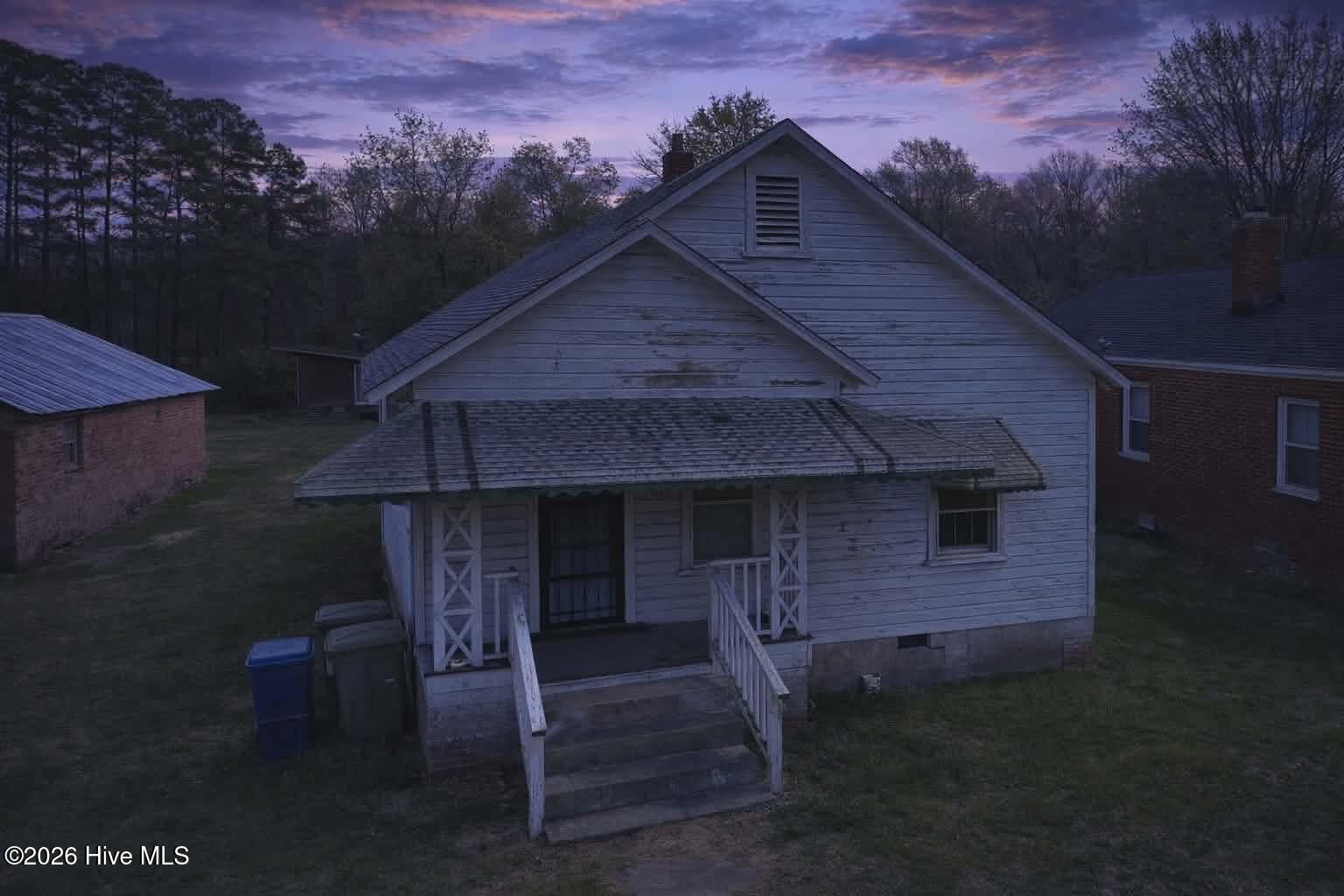 Homes for sale in Washington, NC | 1311 Highland Dr, Washington, NC 27889 | MLS# 100561869