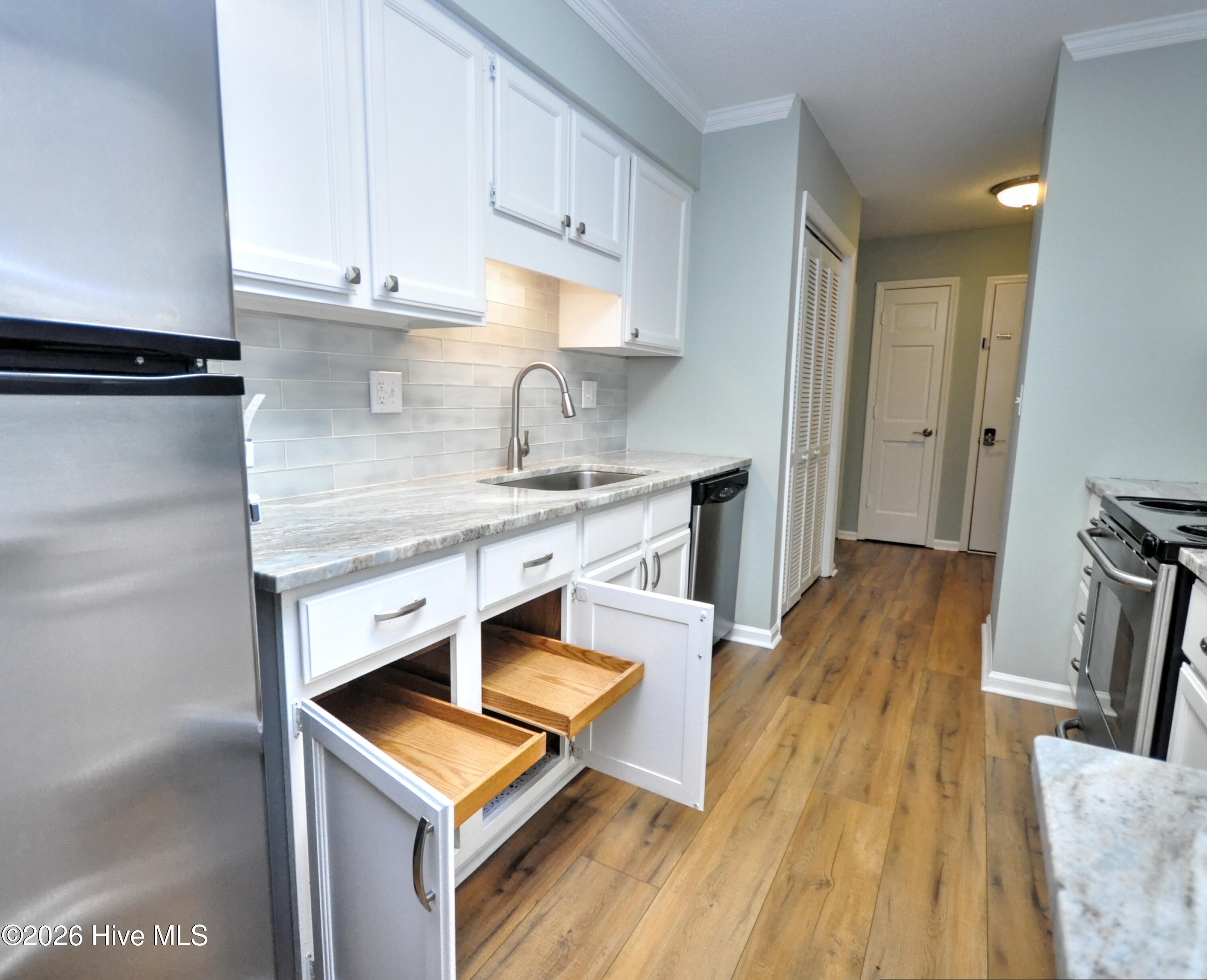 100567651 | Photo 10