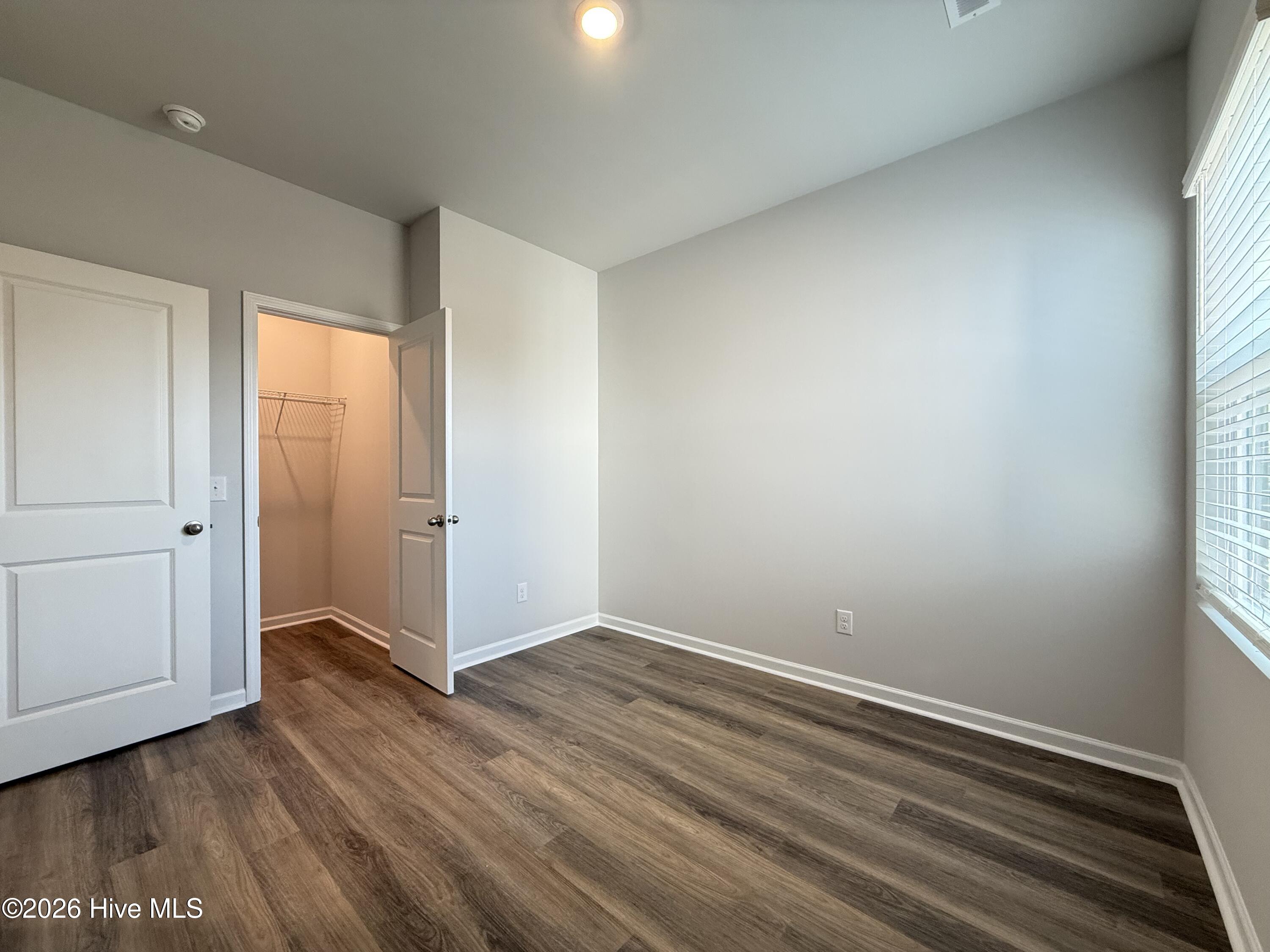 100525934 | Photo 10