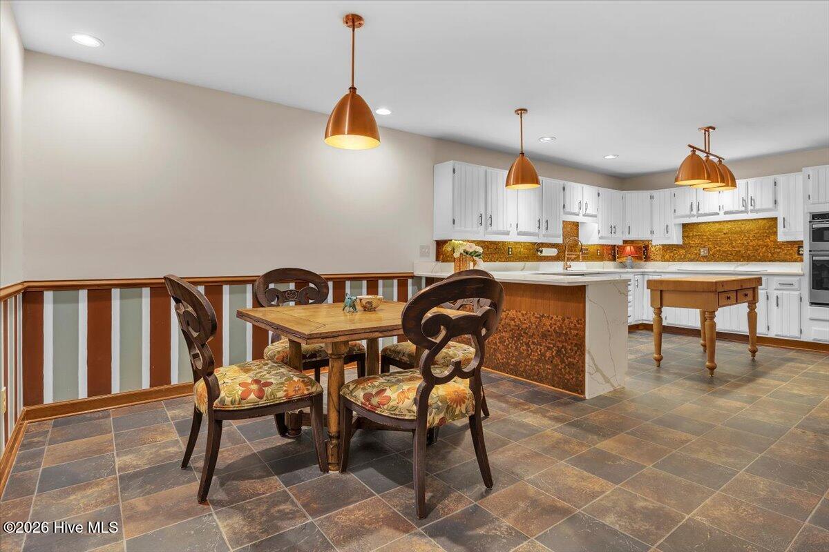 100565591 | Photo 20