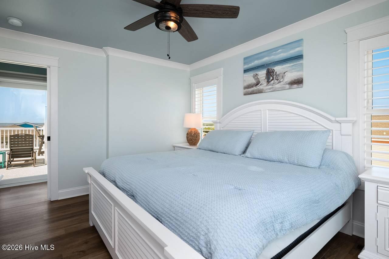 100560212 | Photo 85