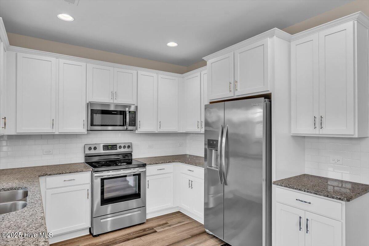 100537341 | Photo 12