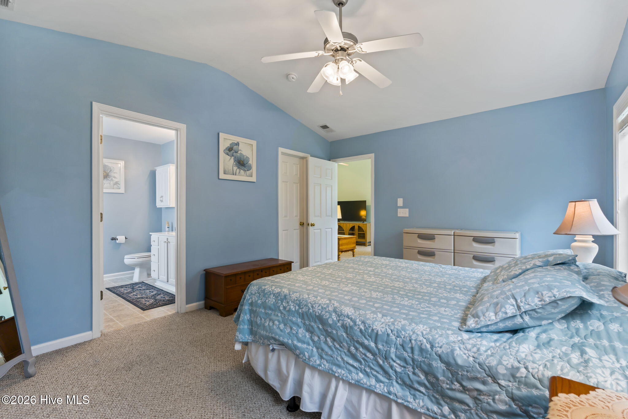 100559211 | Photo 18