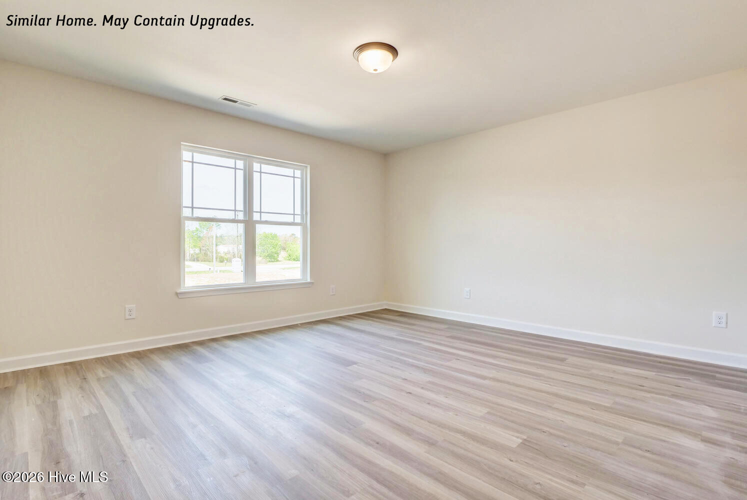 100565714 | Photo 20