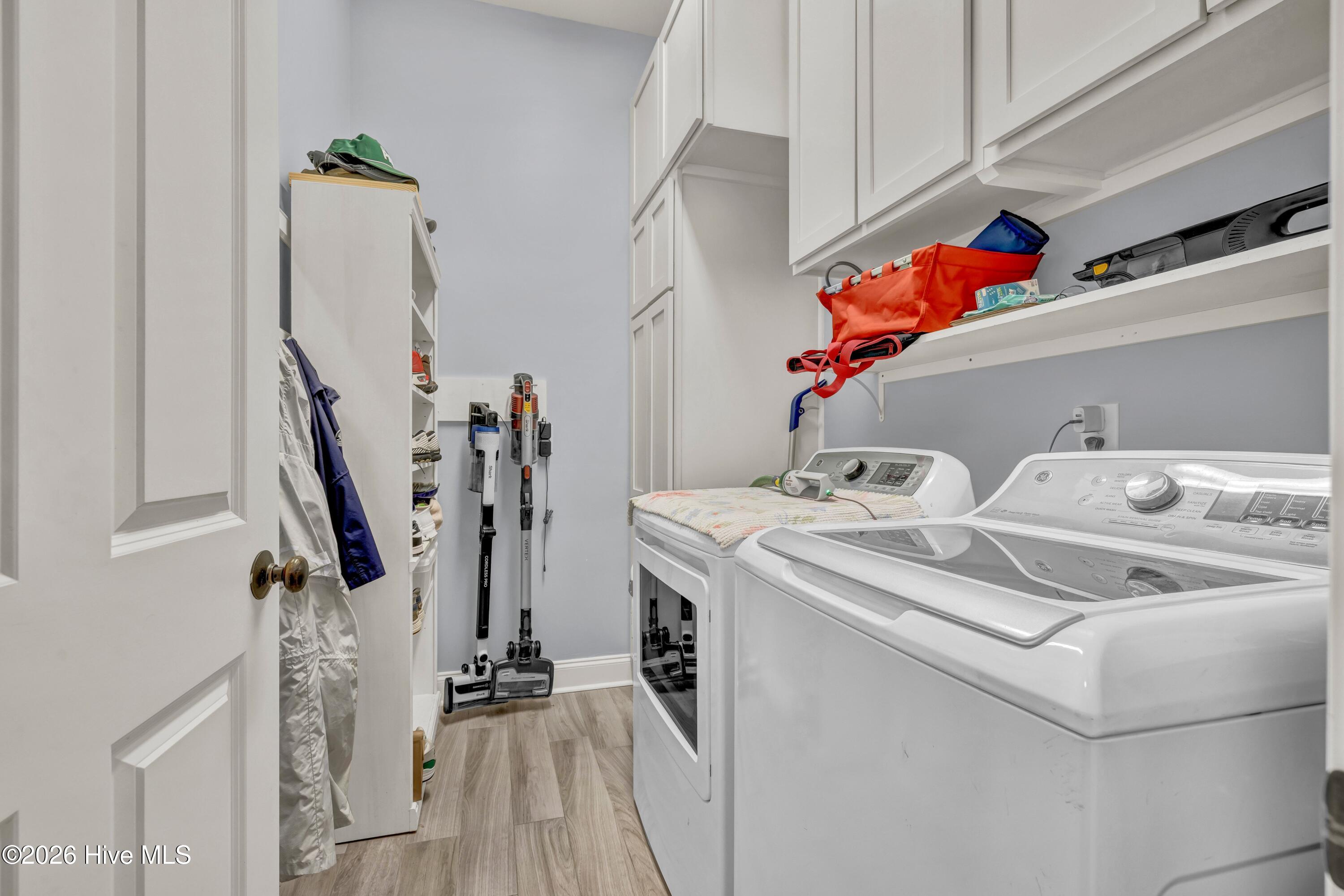 100548957 | Photo 30