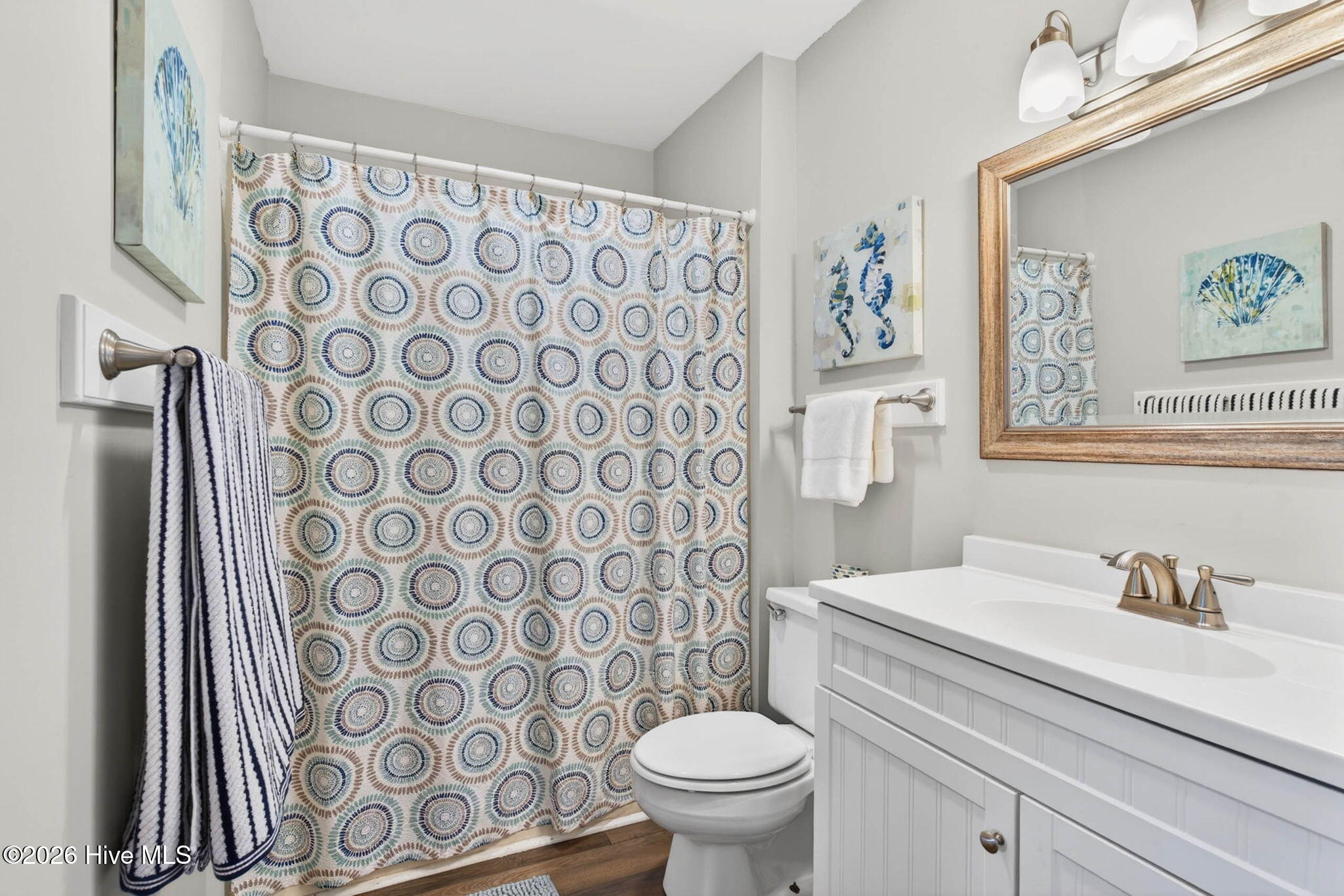 100570514 | Photo 34