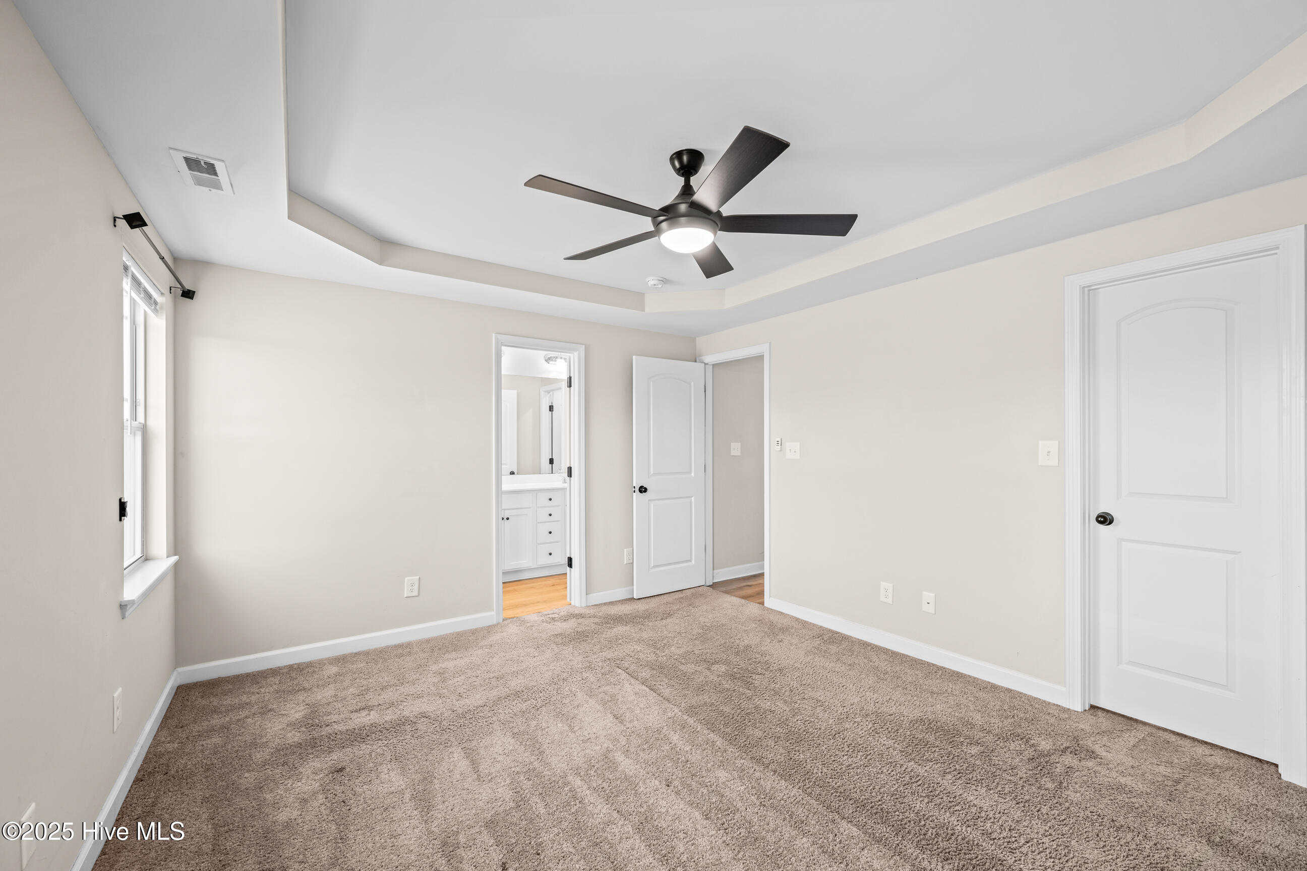 100544958 | Photo 20