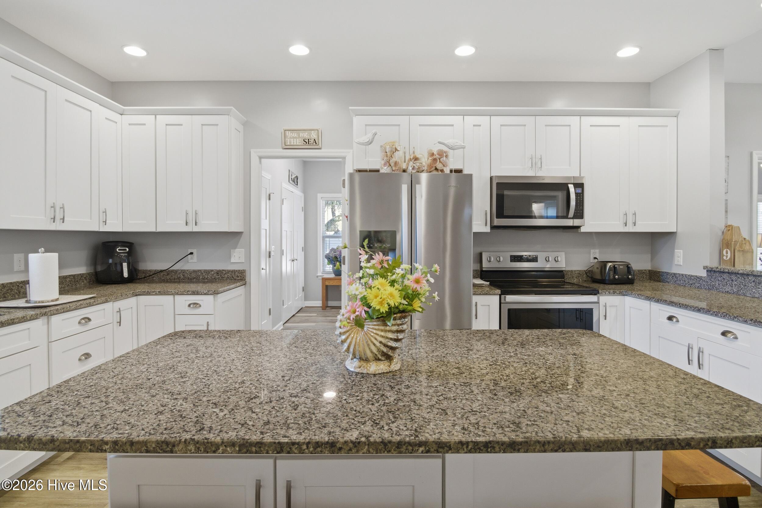 100552555 | Photo 11