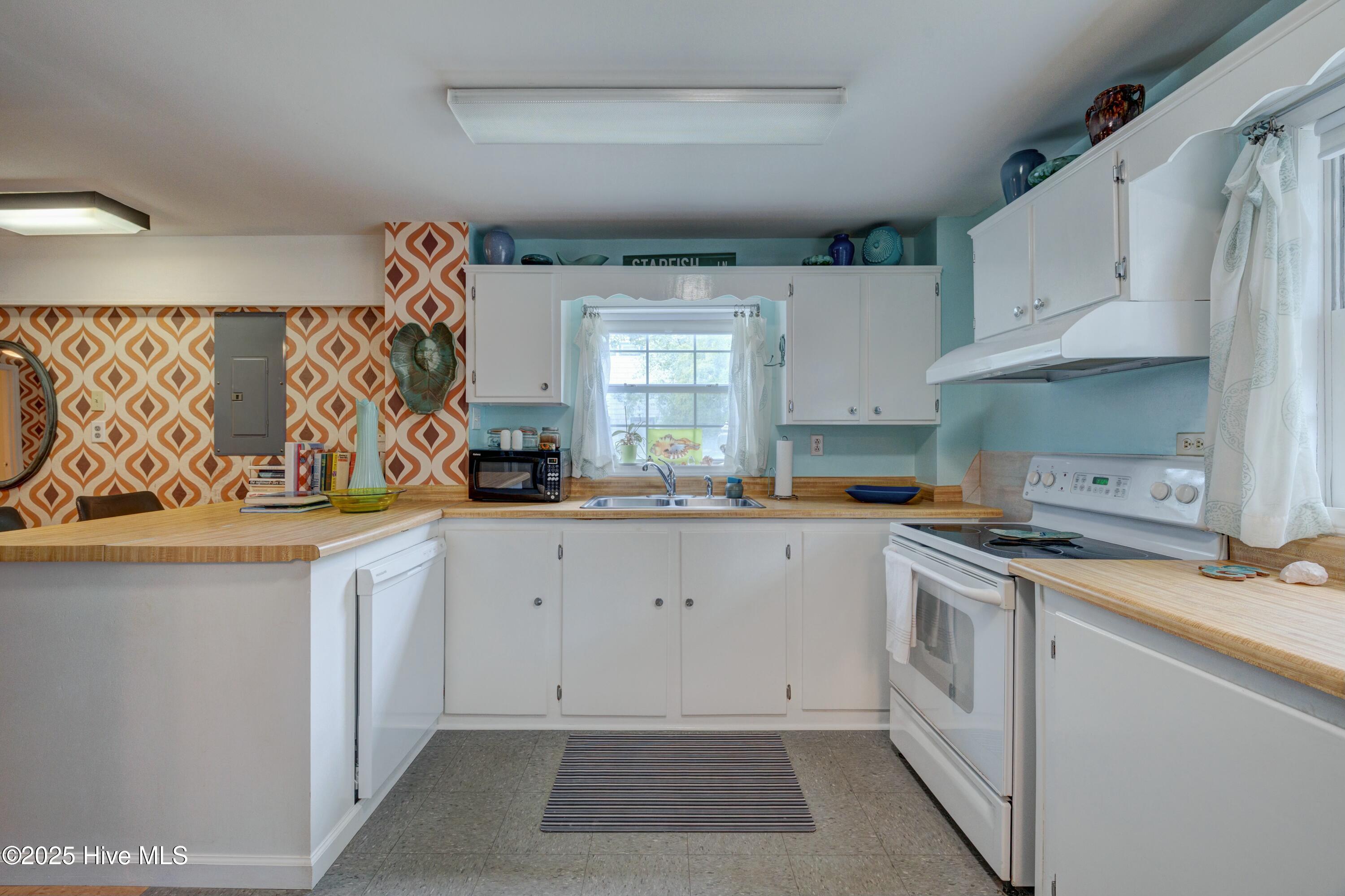 100501642 | Photo 44