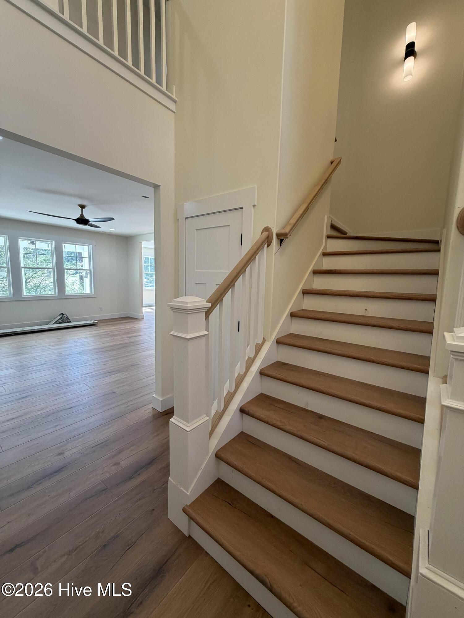 100568393 | Photo 34