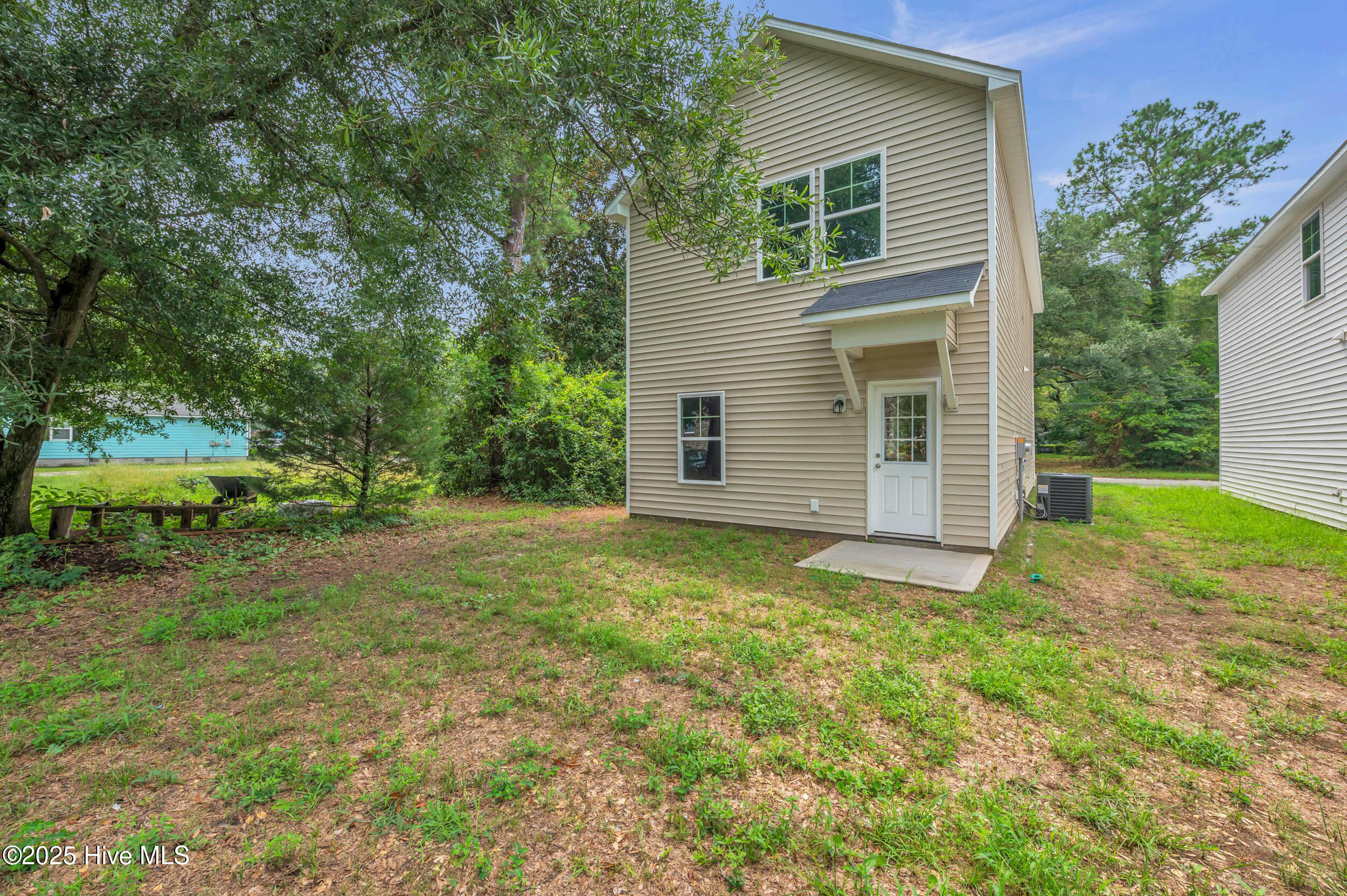 100545759 | Photo 21