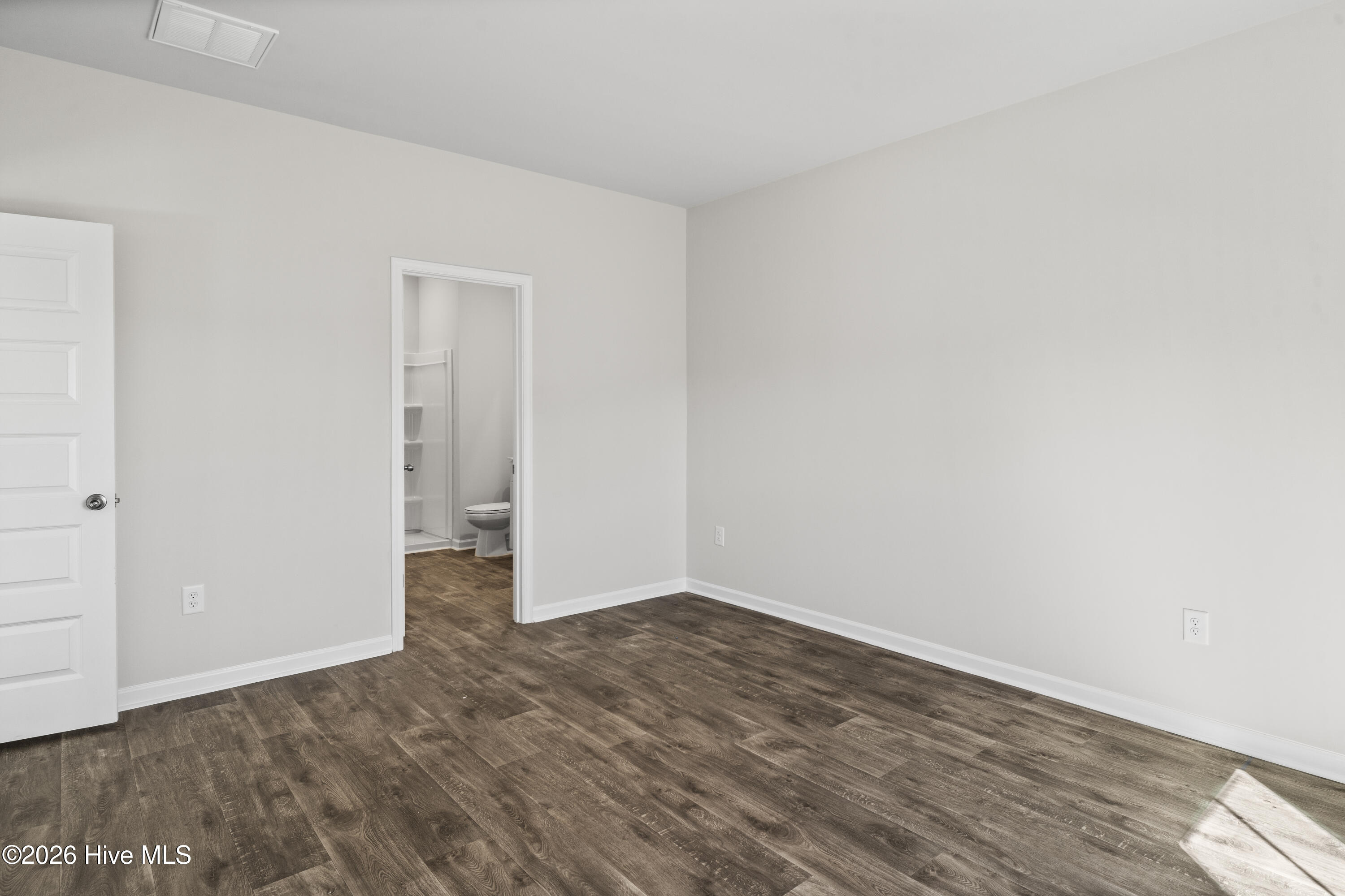 100557776 | Photo 17