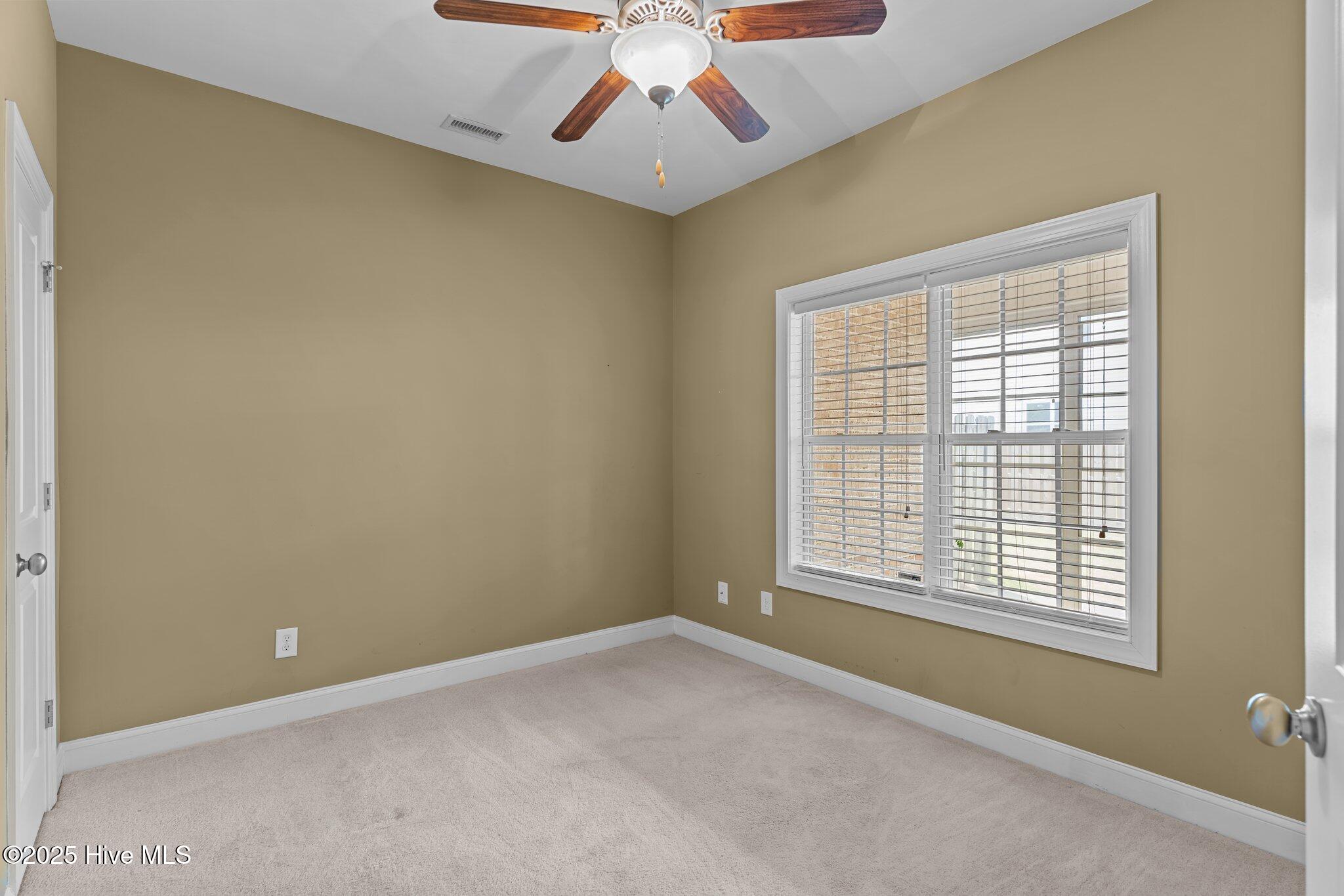 100513214 | Photo 32