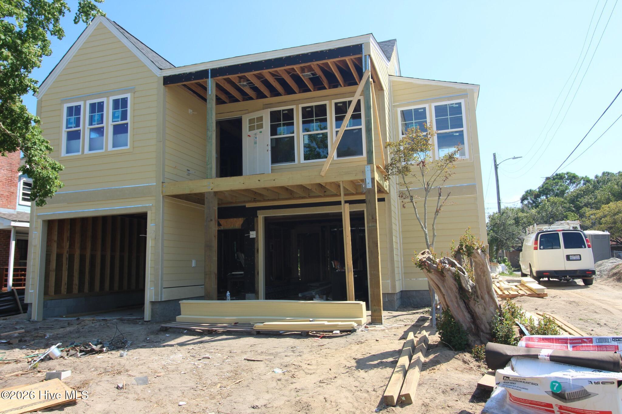 Exterior photo of 609 Fisher Street, Morehead City, NC 28557. MLS: 100599075