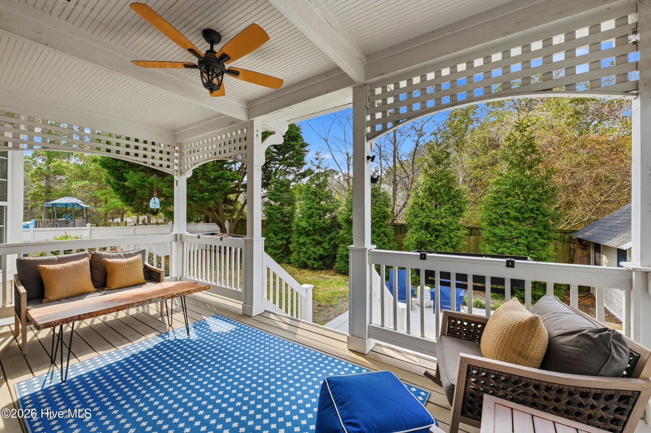 100556453 | Photo 38