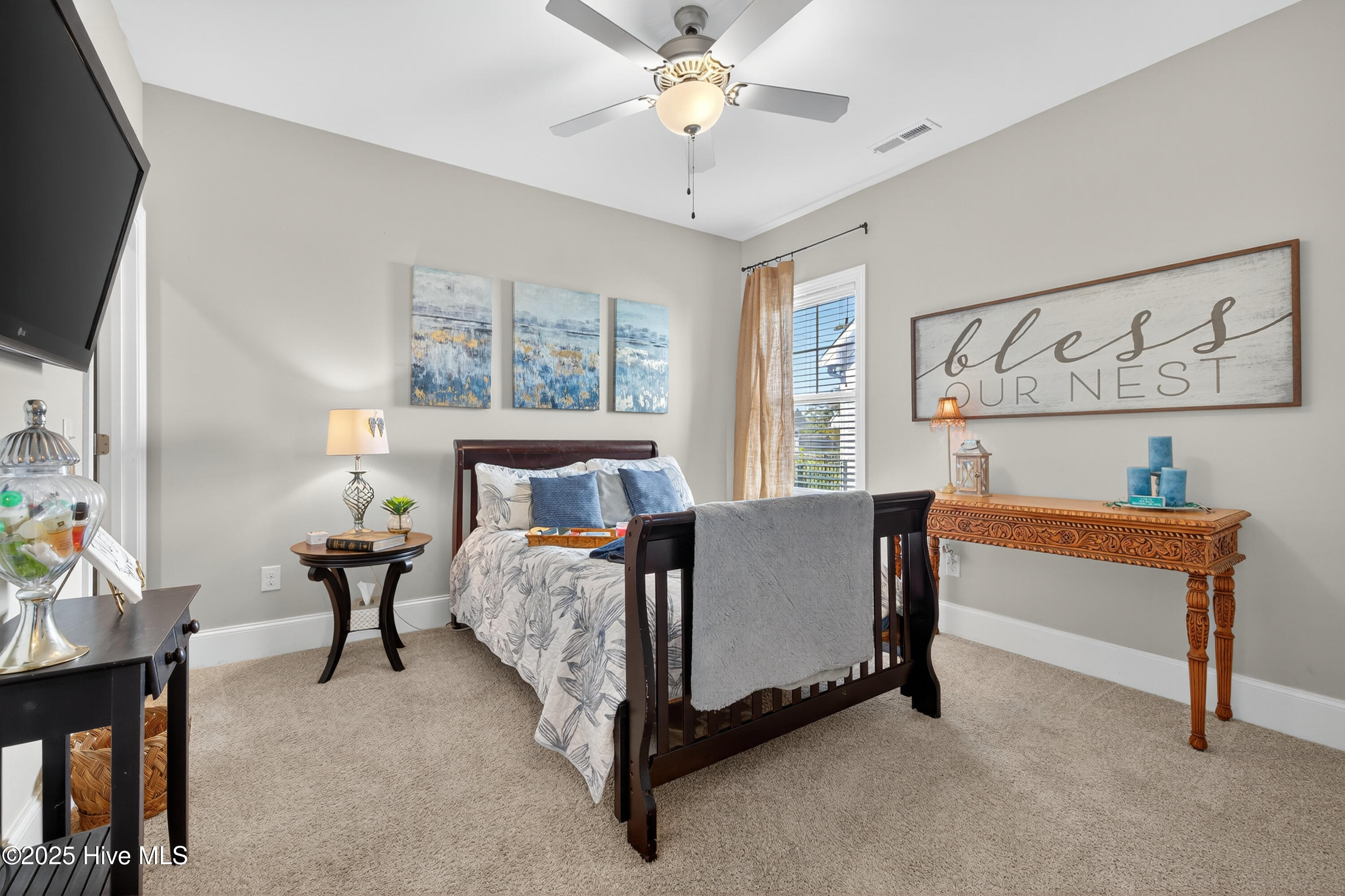 100562726 | Photo 22