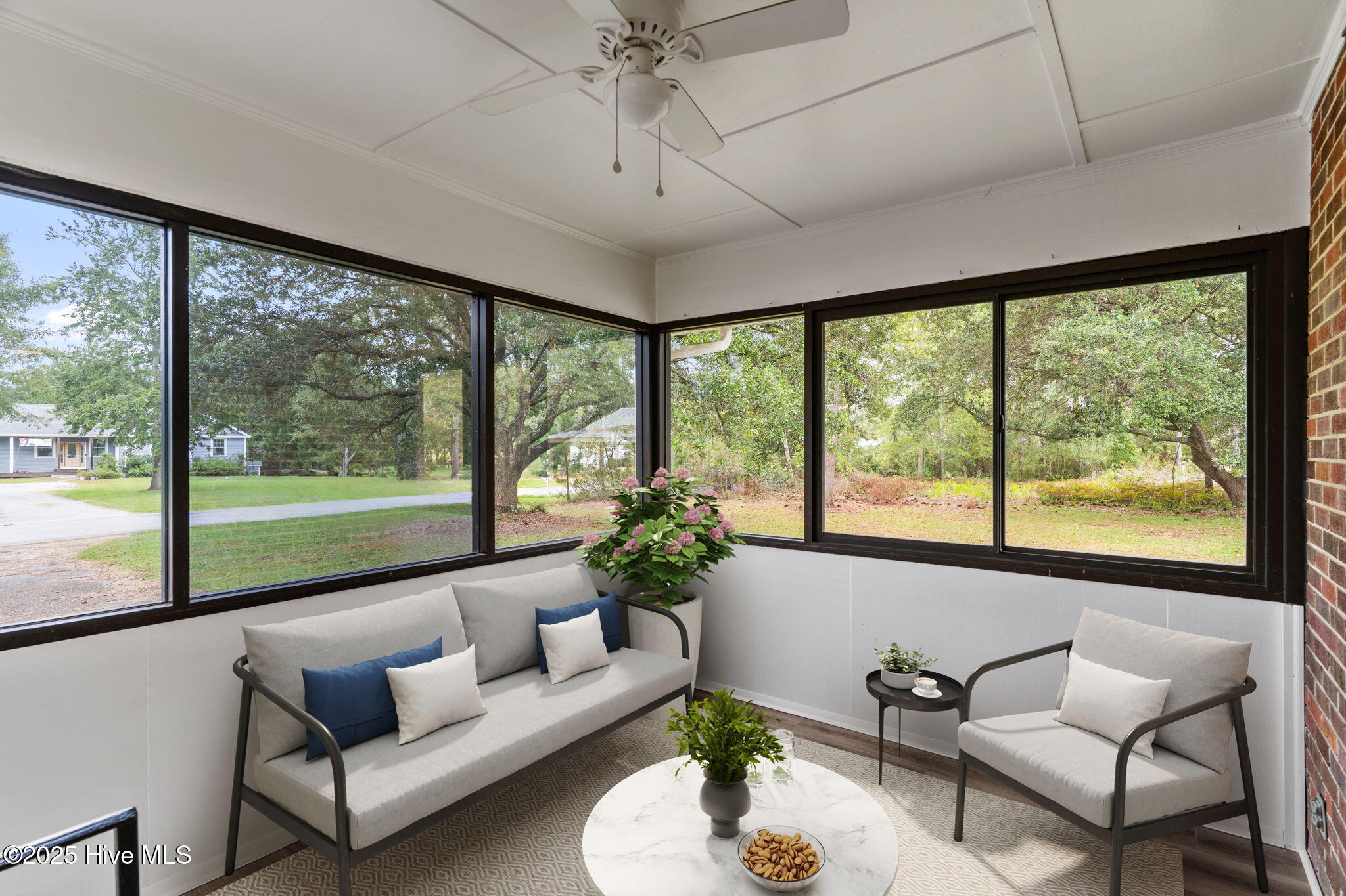 100529957 | Photo 61