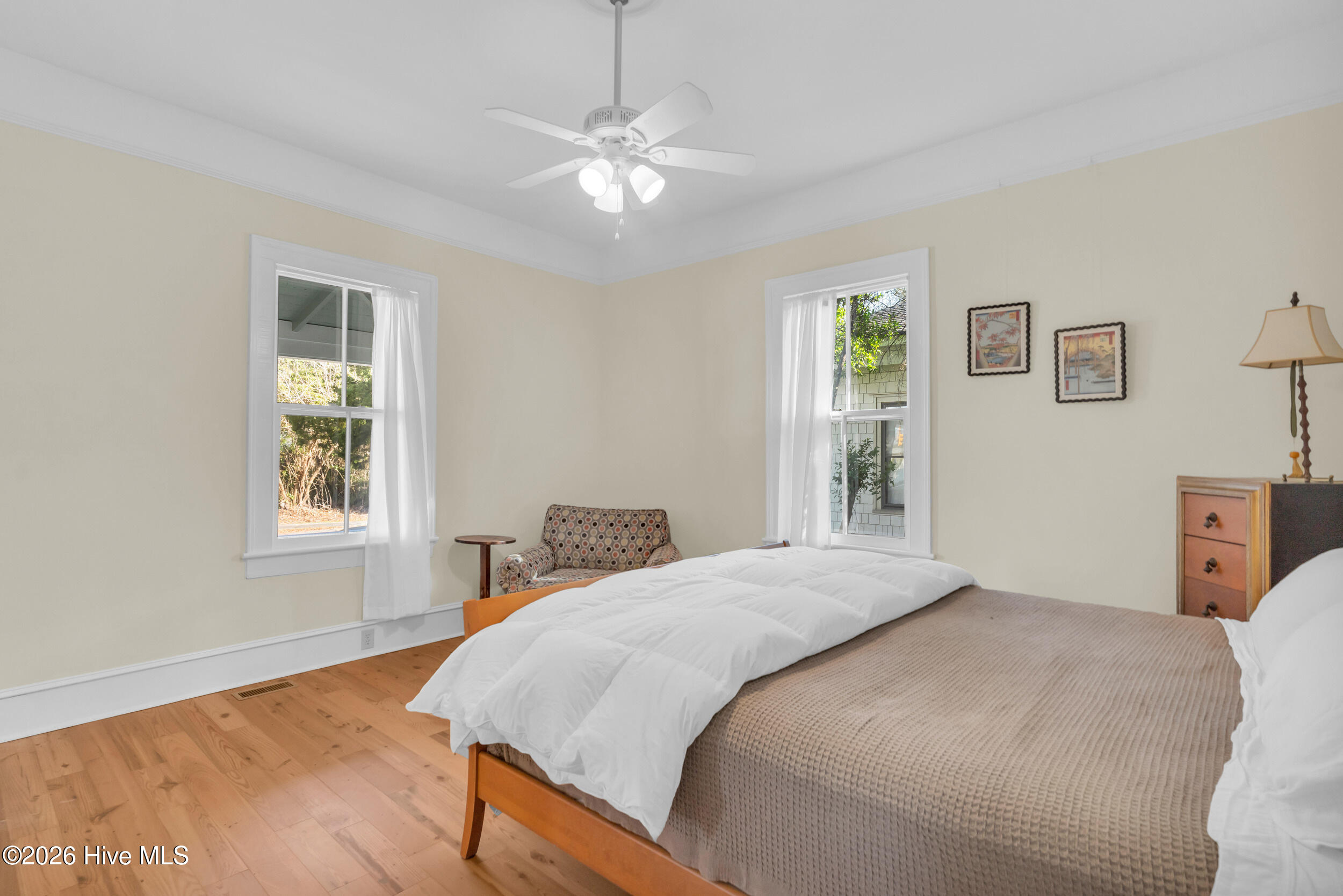 100528129 | Photo 31