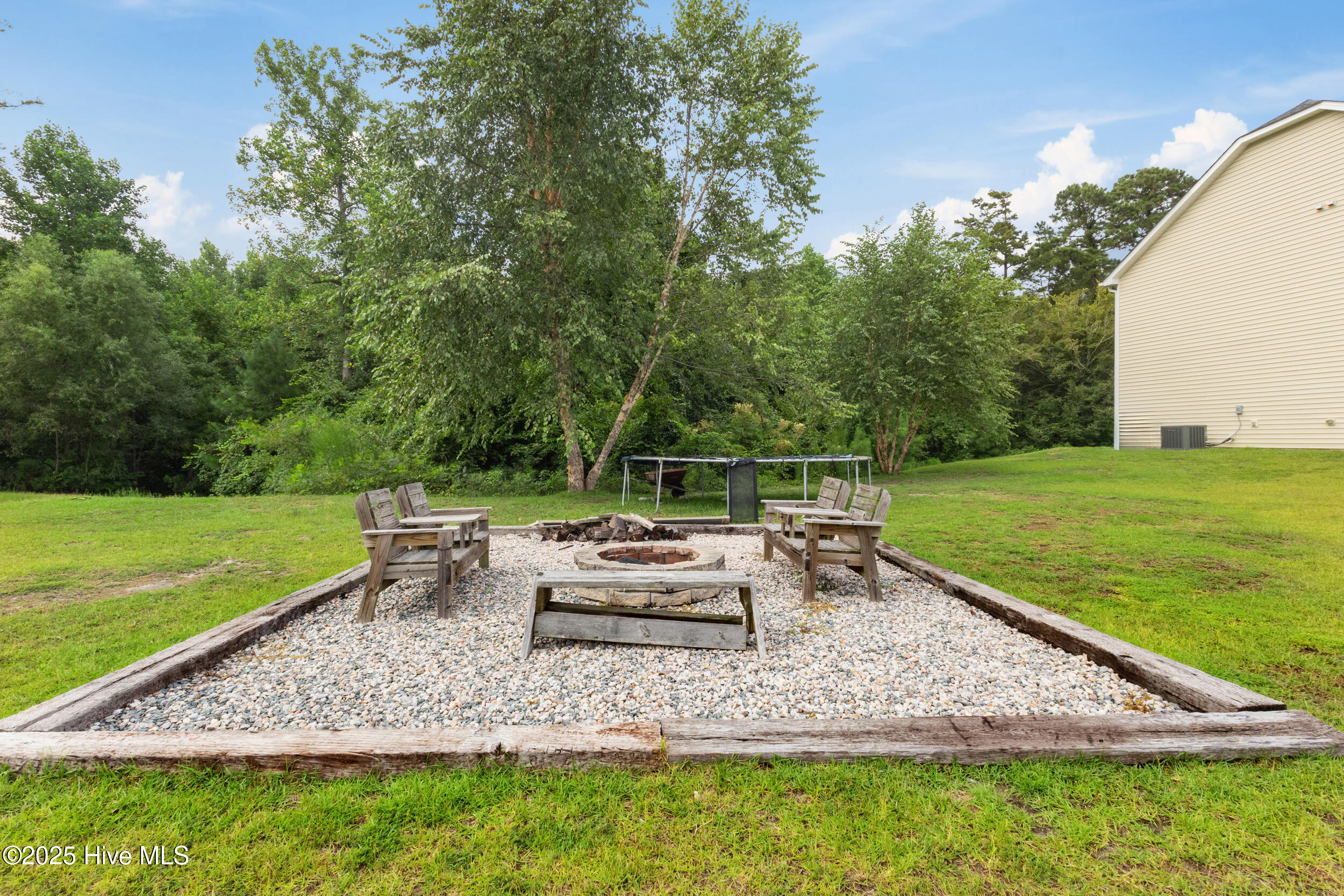 100521845 | Photo 45