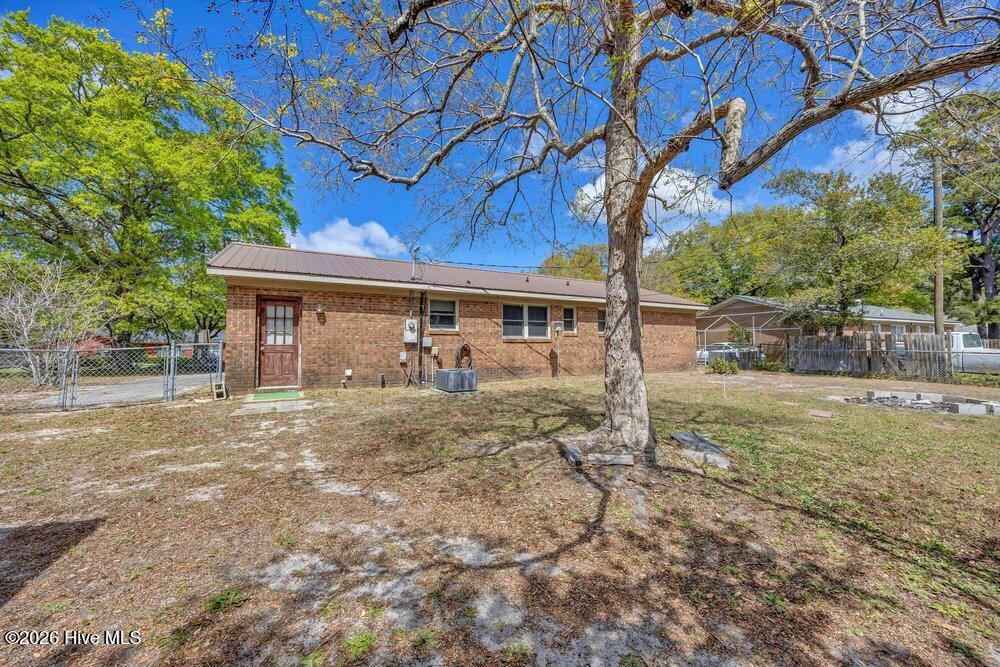 100564044 | Photo 22