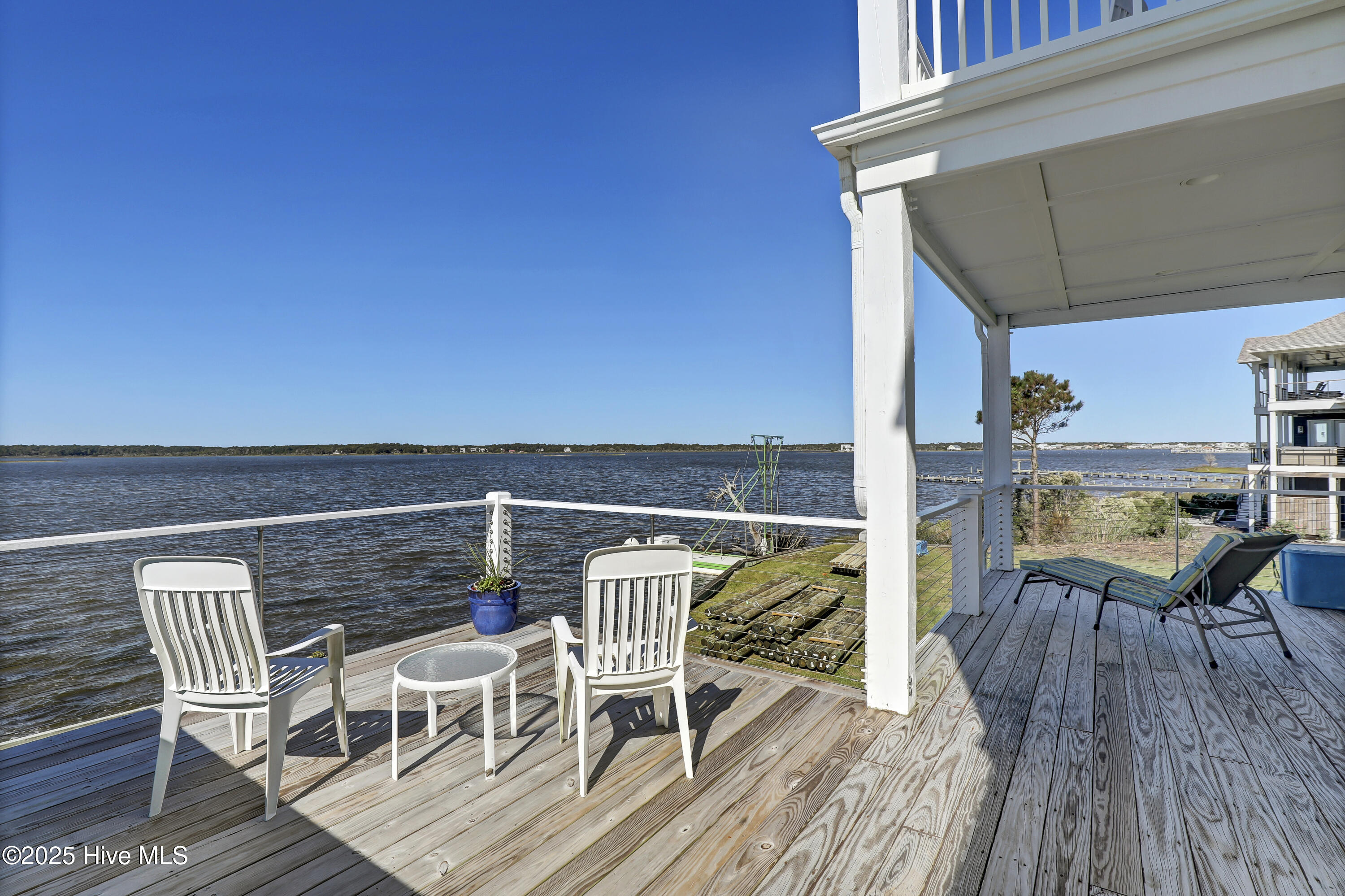 100537166 | Photo 44