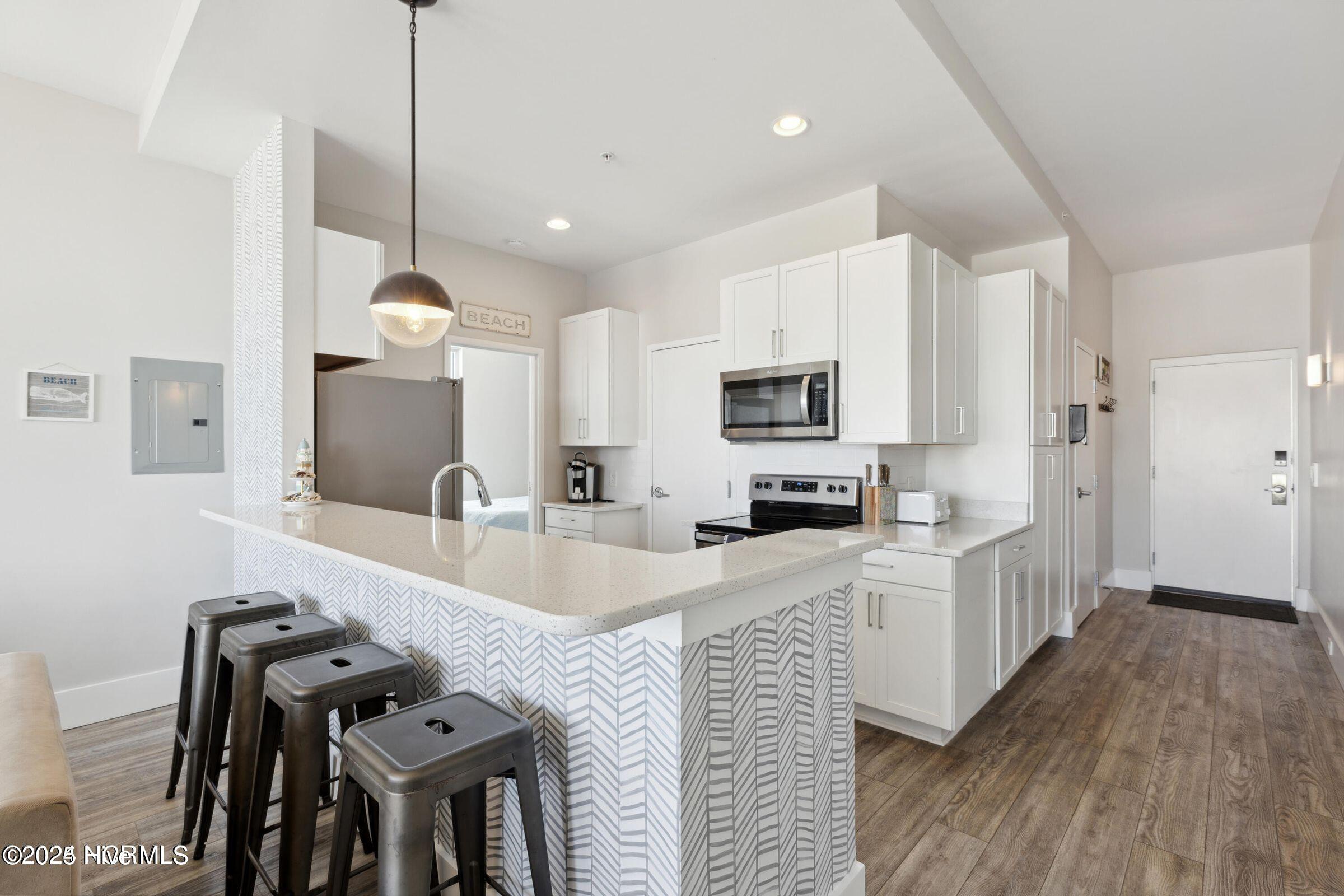 100542009 | Photo 14