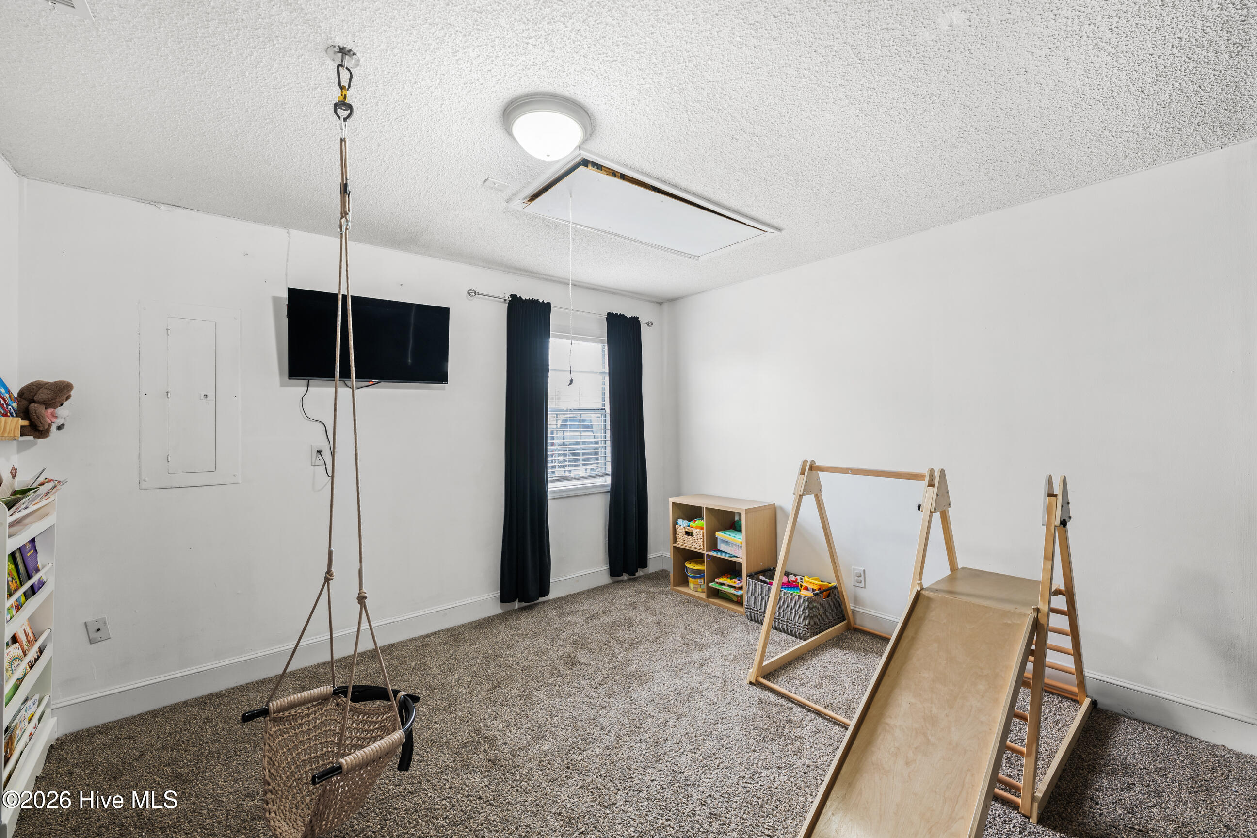 100566422 | Photo 23