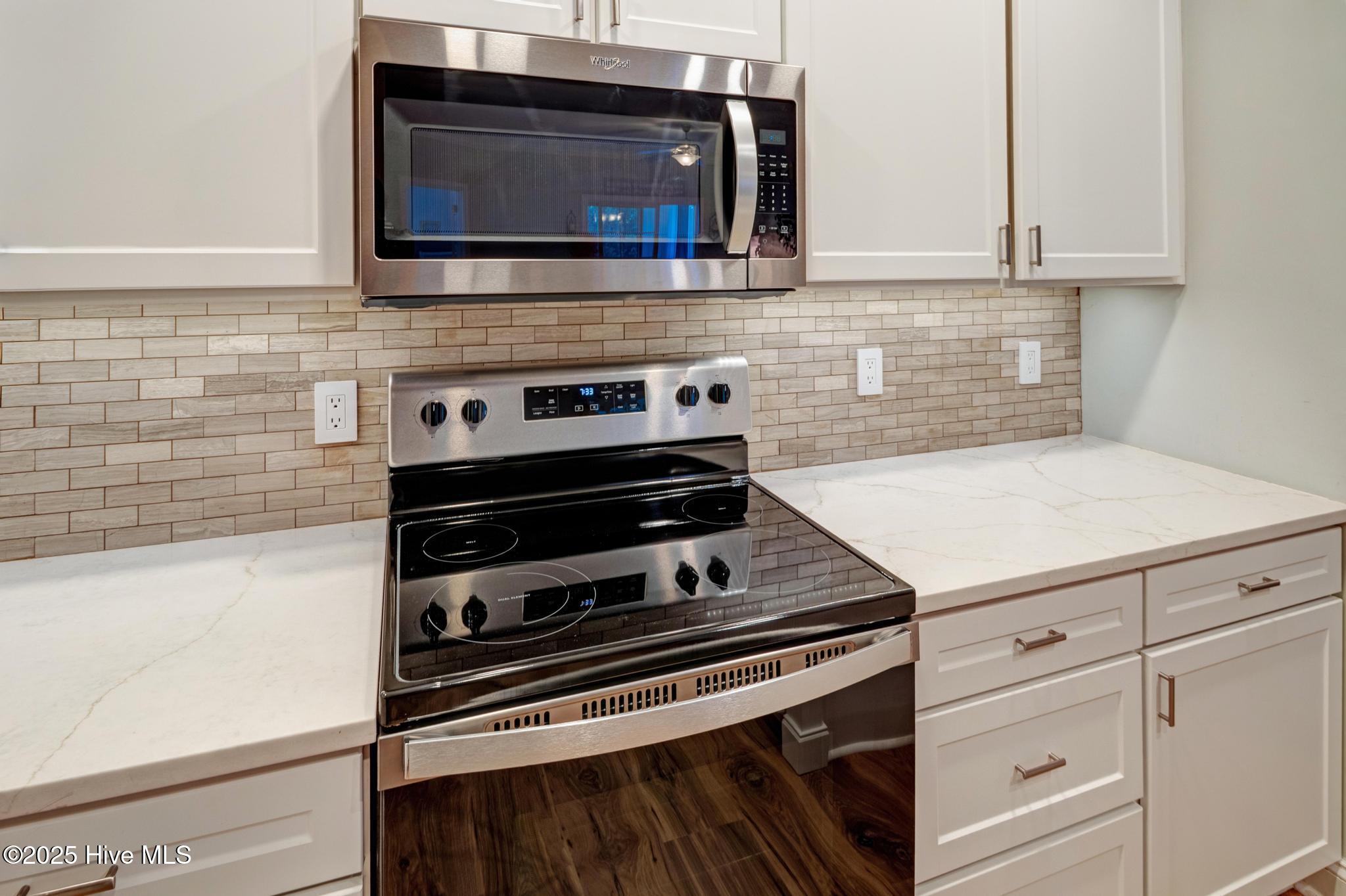 100534929 | Photo 11