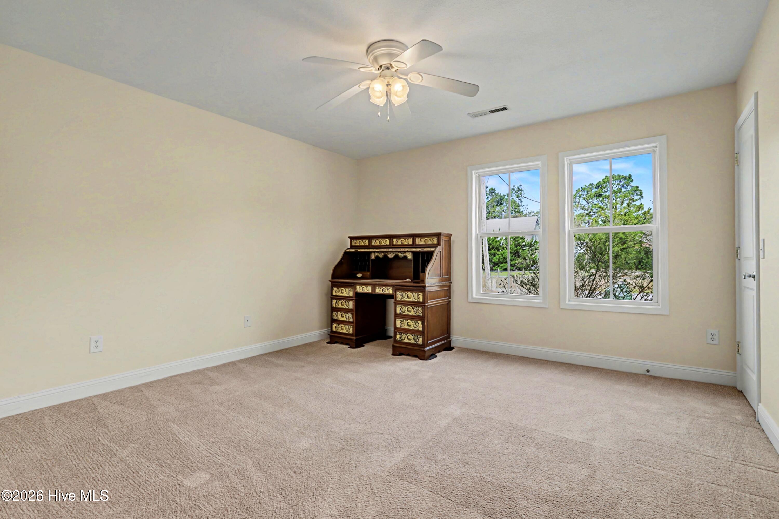 100562113 | Photo 18