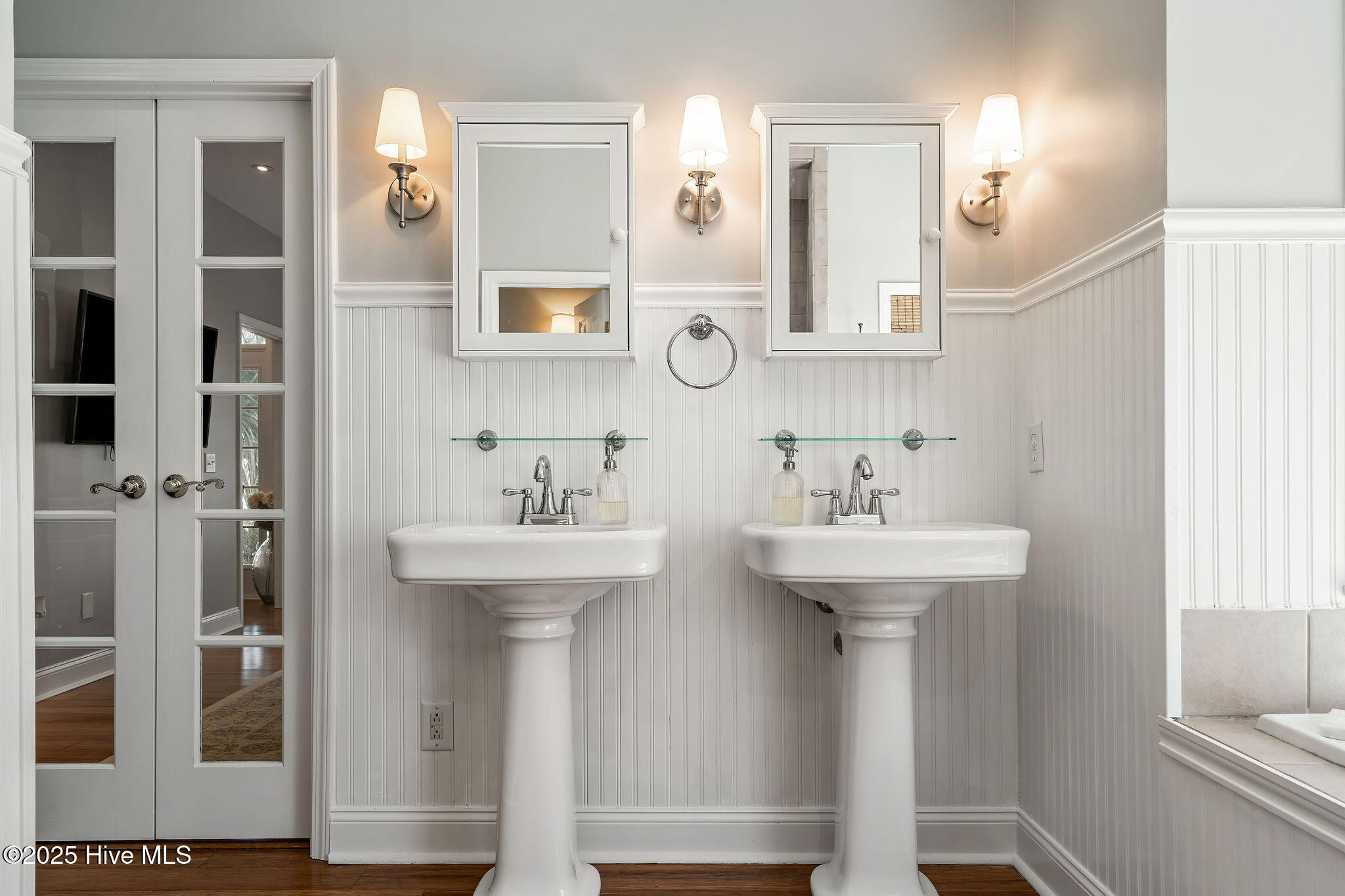 100539157 | Photo 60