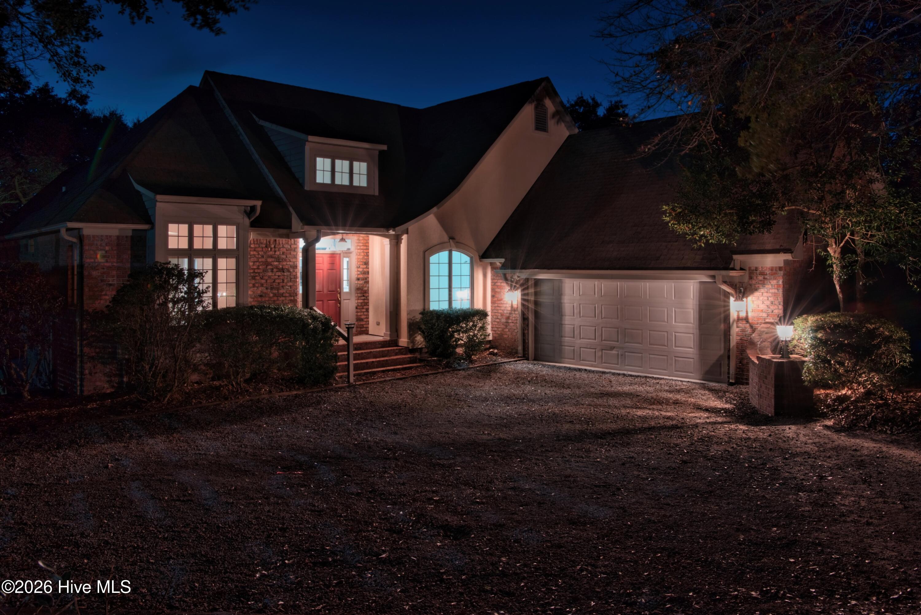 100551143 | Photo 53