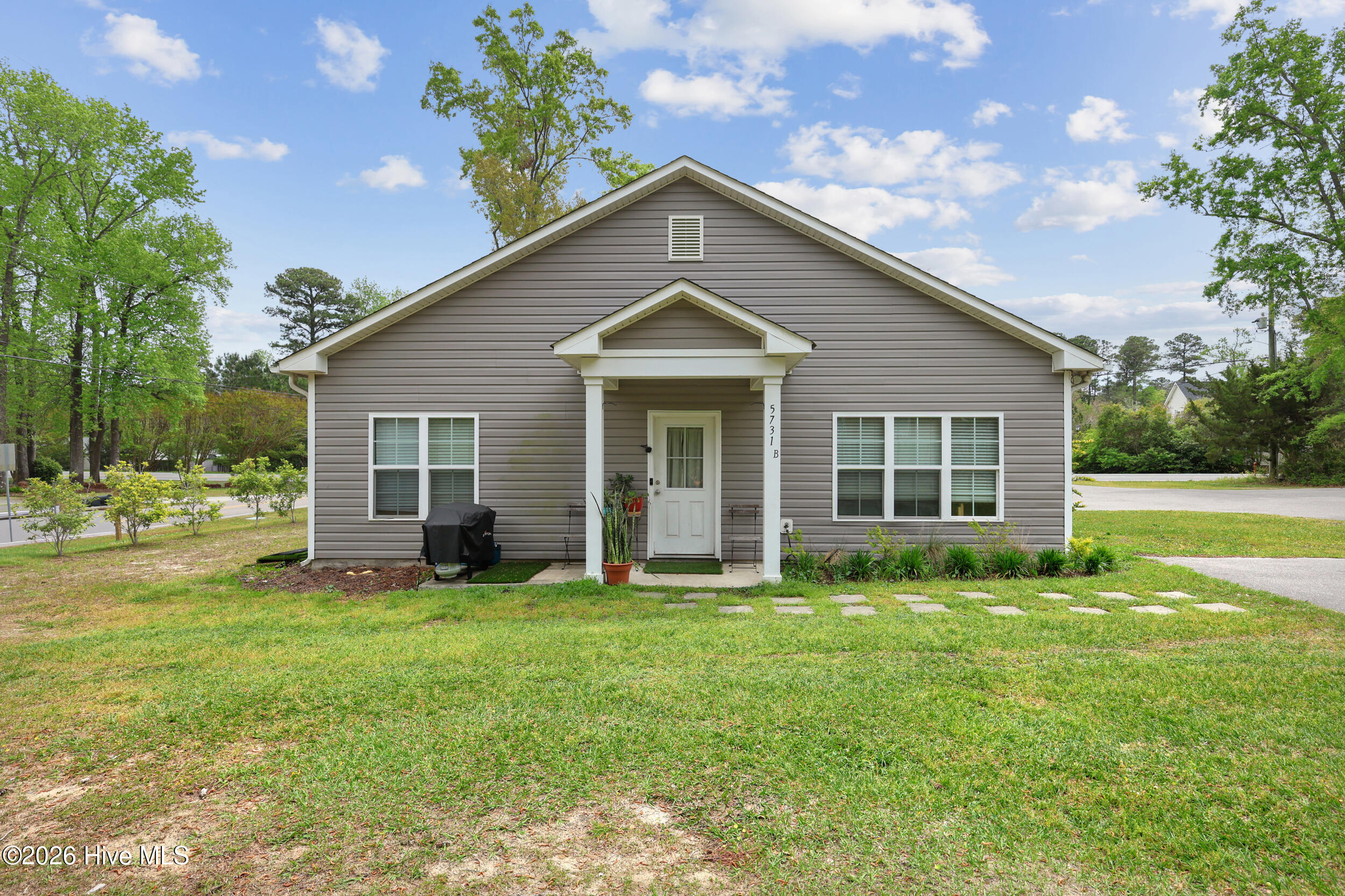 100566904 | Photo 48