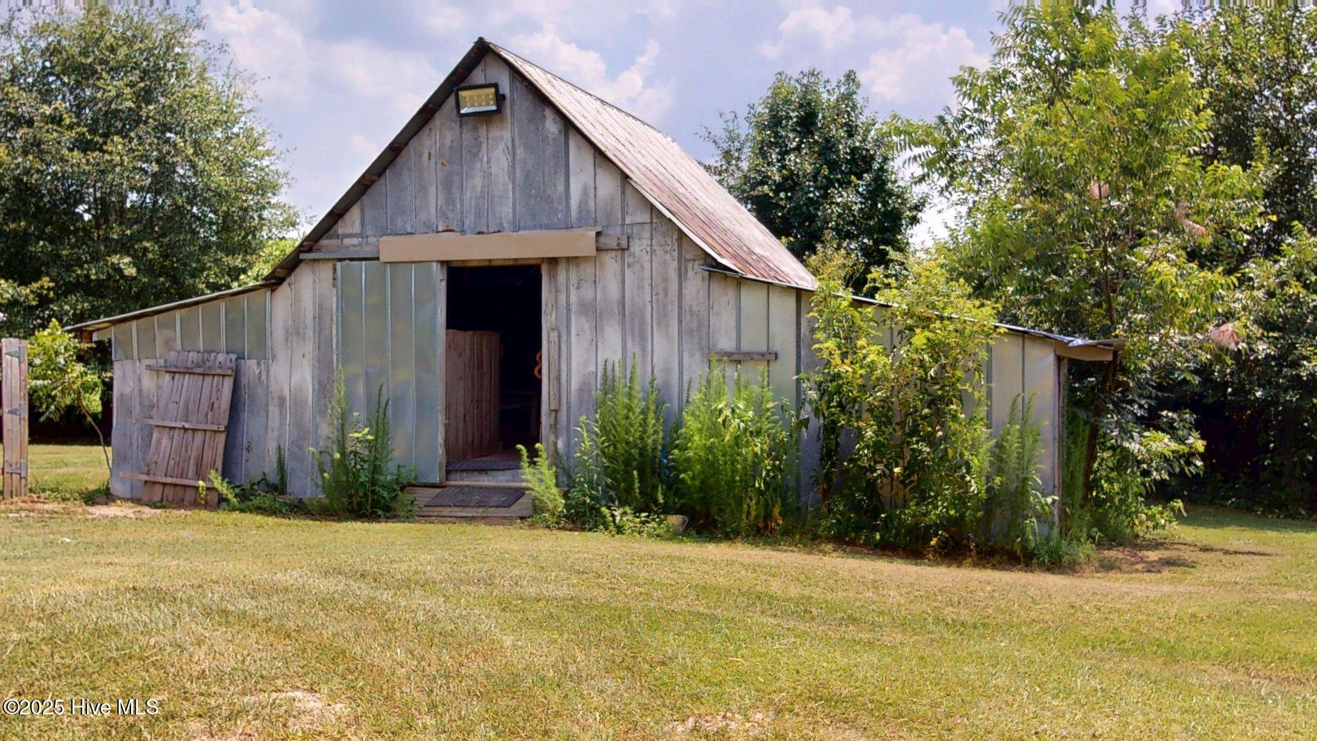 Homes for sale in West End, NC | 189 Nc 73, West End, NC 27376 | MLS# 100517277