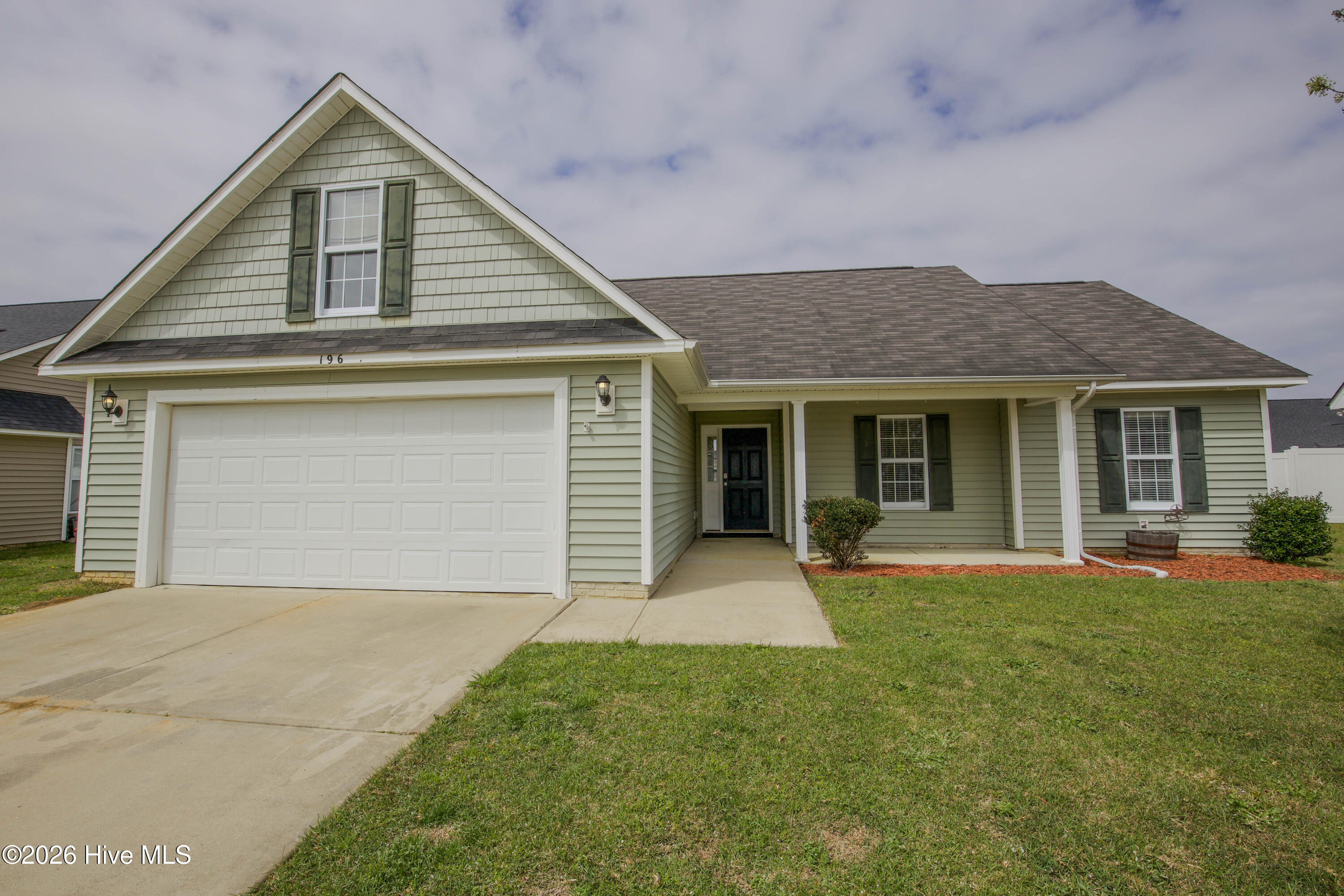 196 Lochwood Dr-3