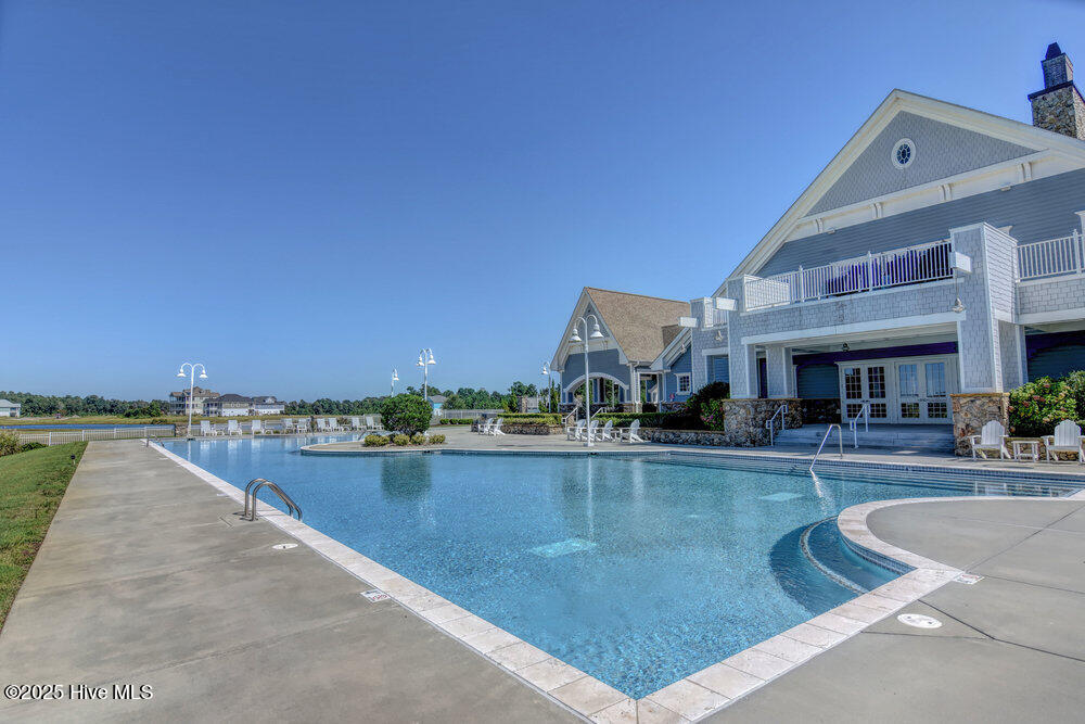 100543264 | Photo 56