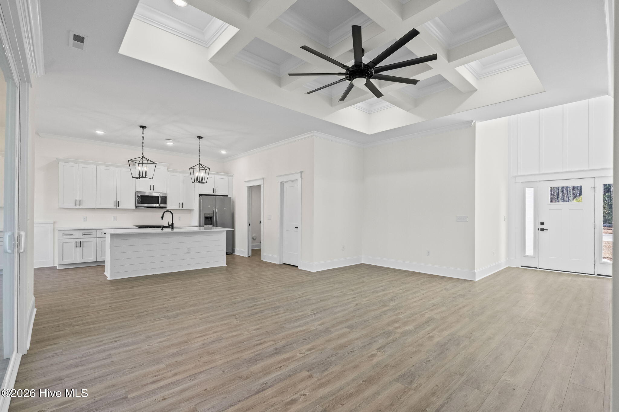 100552175 | Photo 11