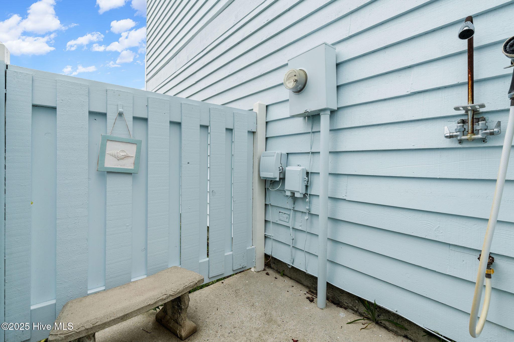 100510595 | Photo 36