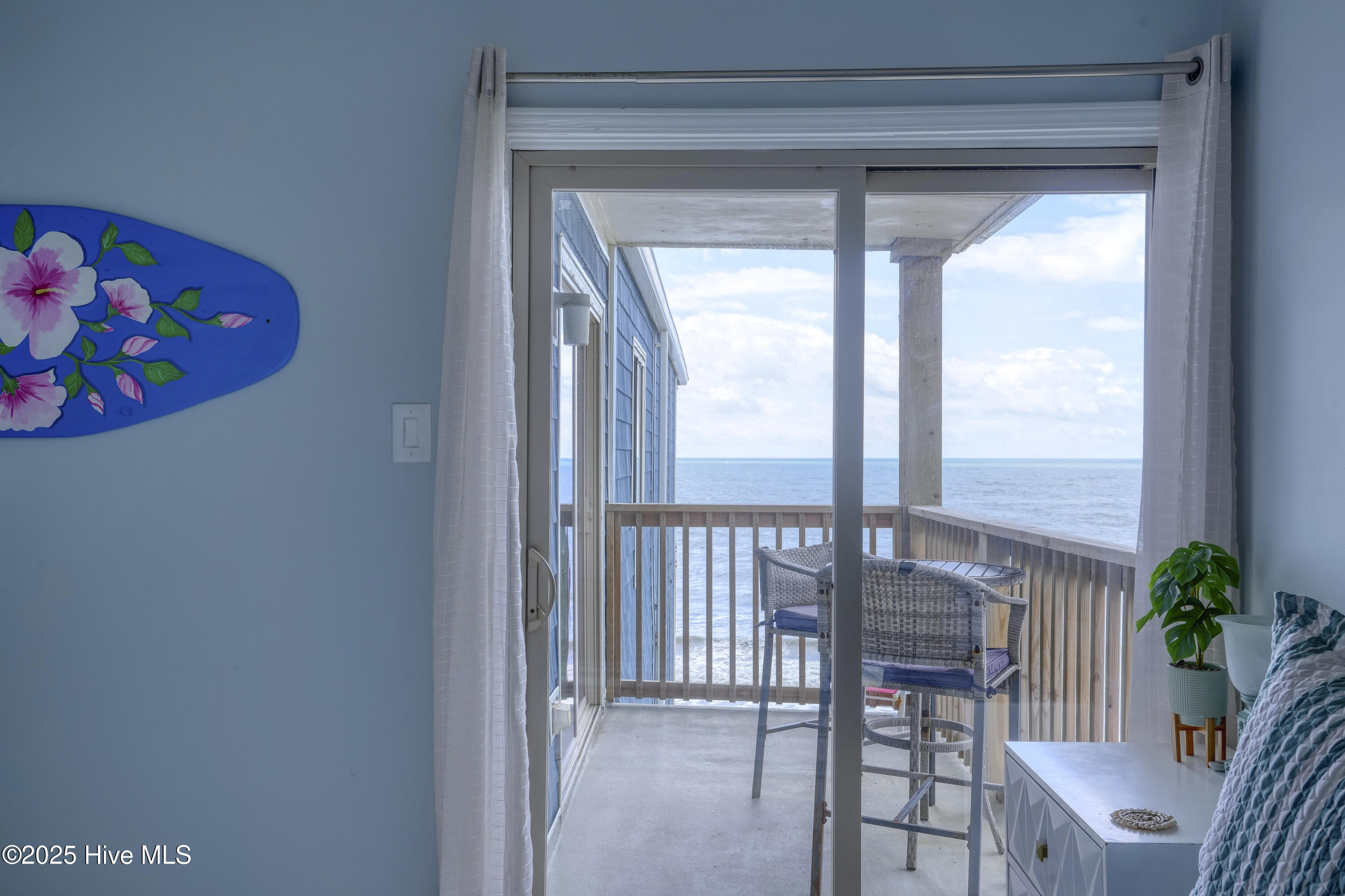 100511229 | Photo 19