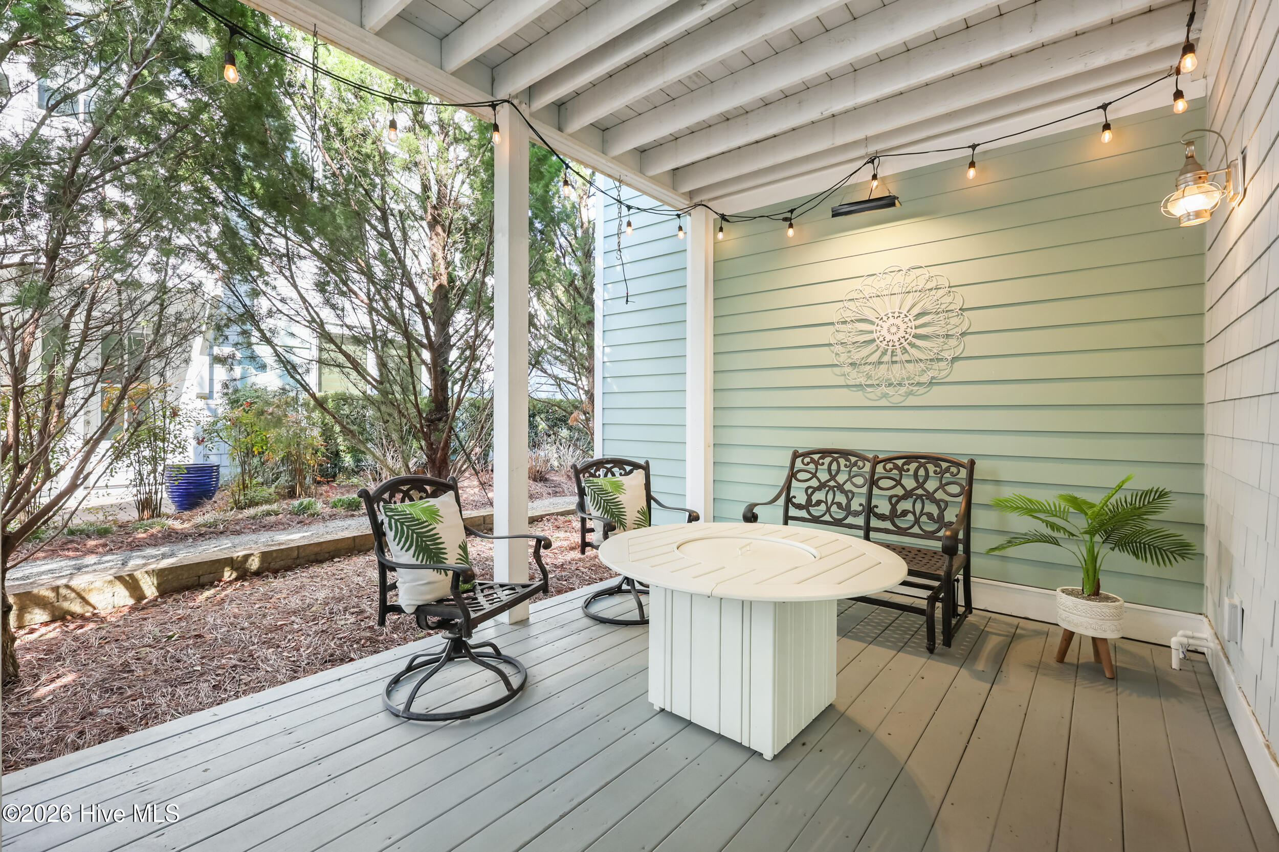 100553548 | Photo 13