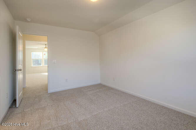 100549572 | Photo 28