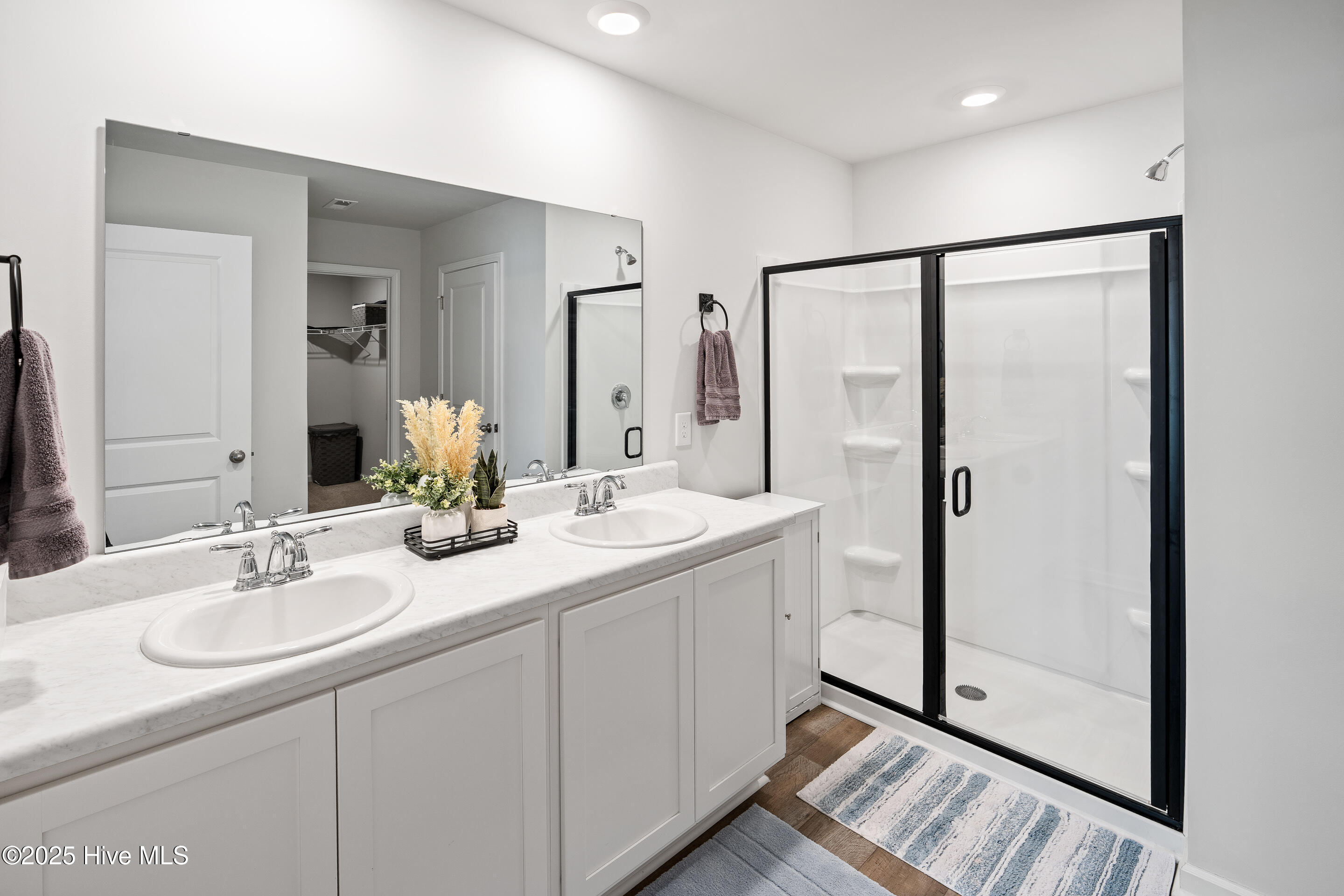 100543379 | Photo 26