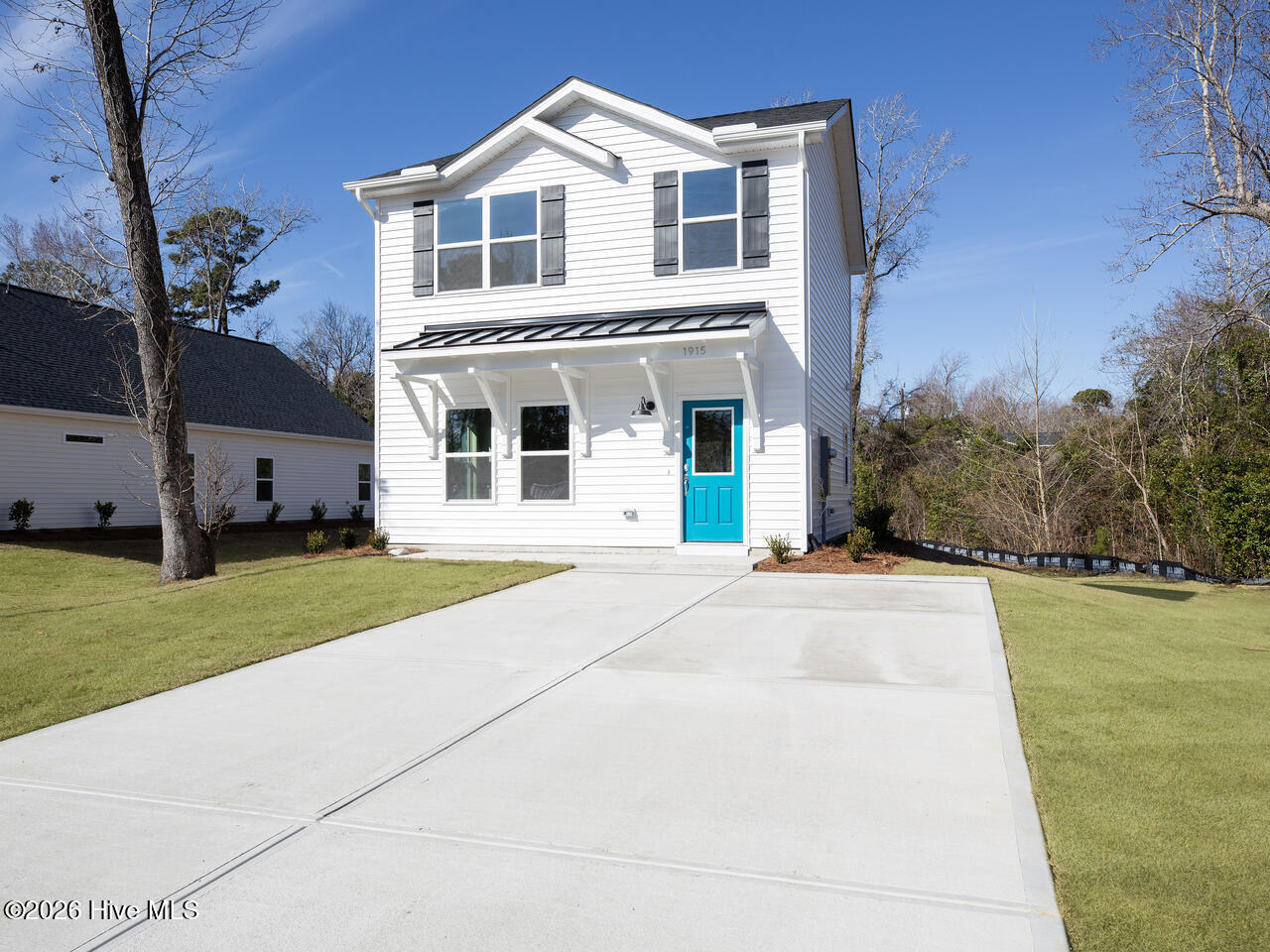 100532361 | Photo 11