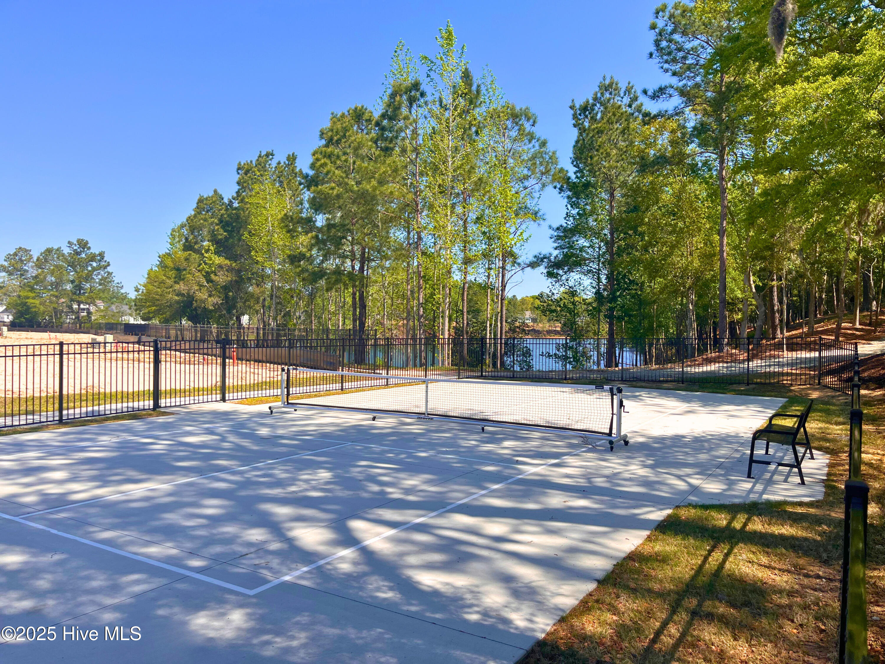 100494690 | Photo 36