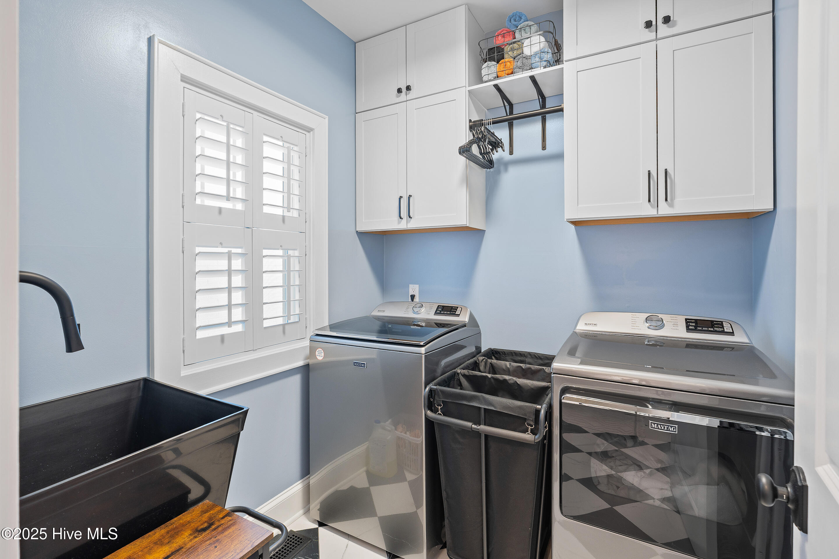 100542348 | Photo 23