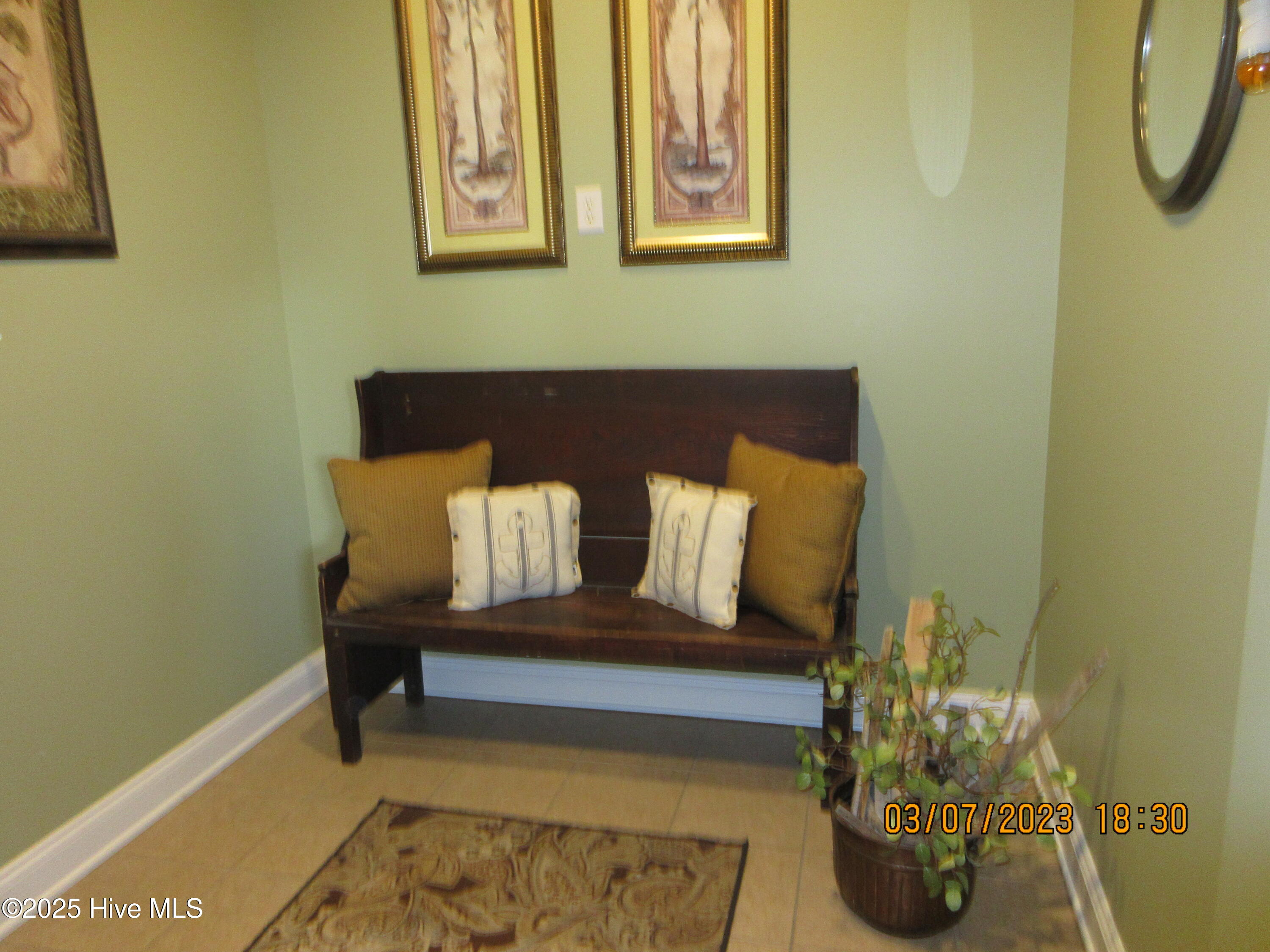 100525203 | Photo 17