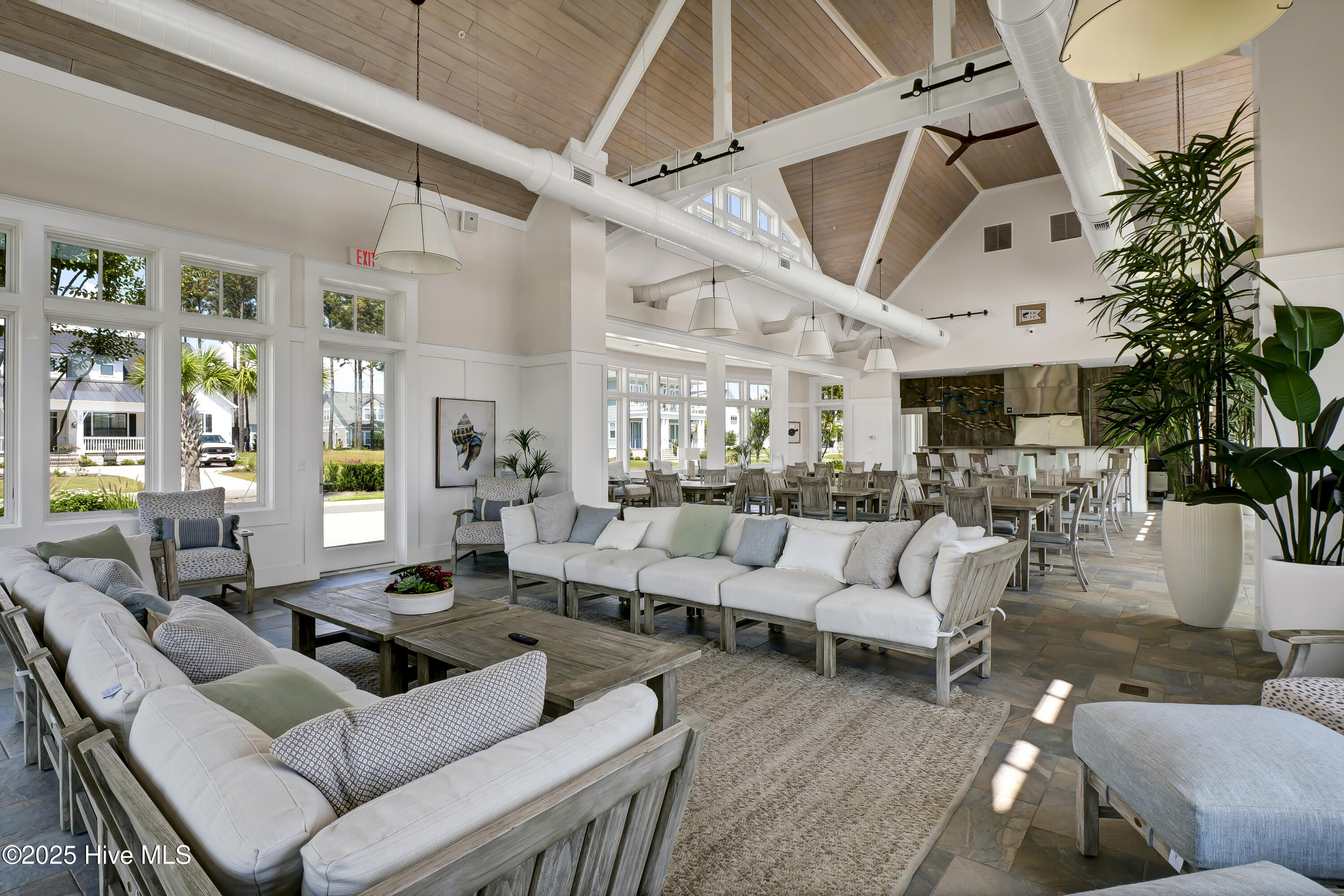 100520014 | Photo 95